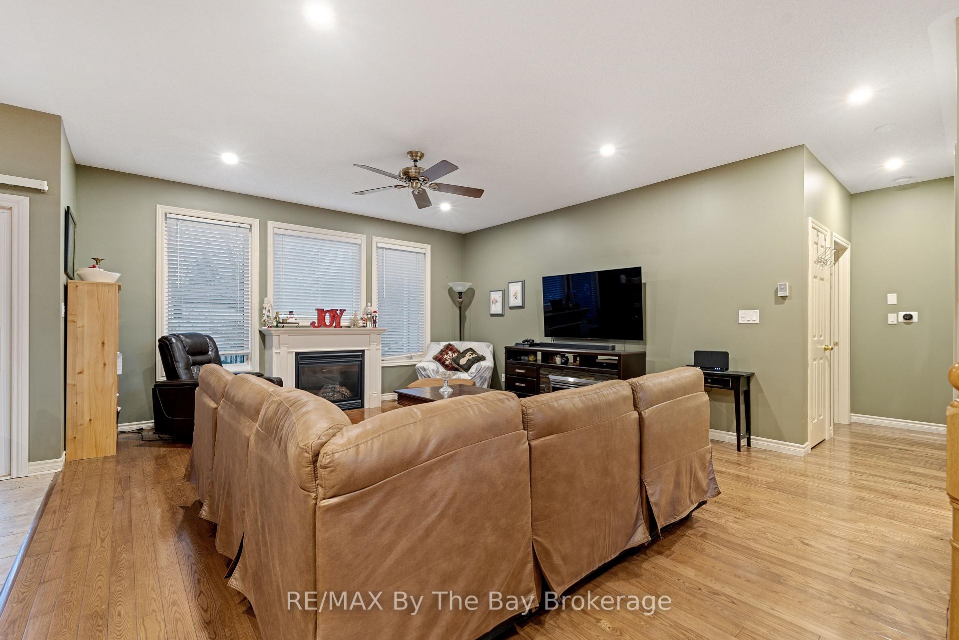 Photo 6 of 6 Deerrun Place, Wasaga Beach — HOMEH