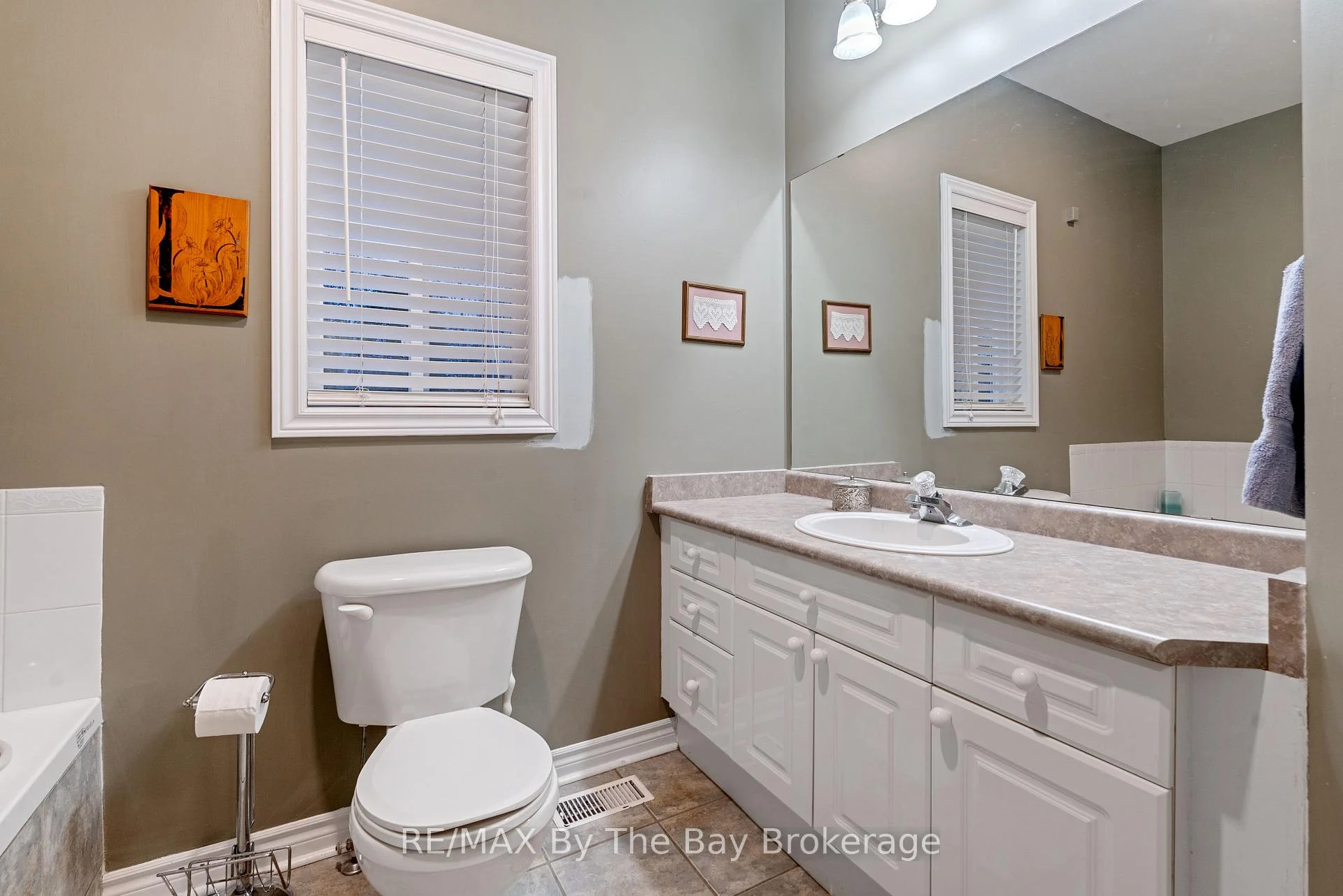 Photo 24 of 6 Deerrun Place, Wasaga Beach — HOMEH