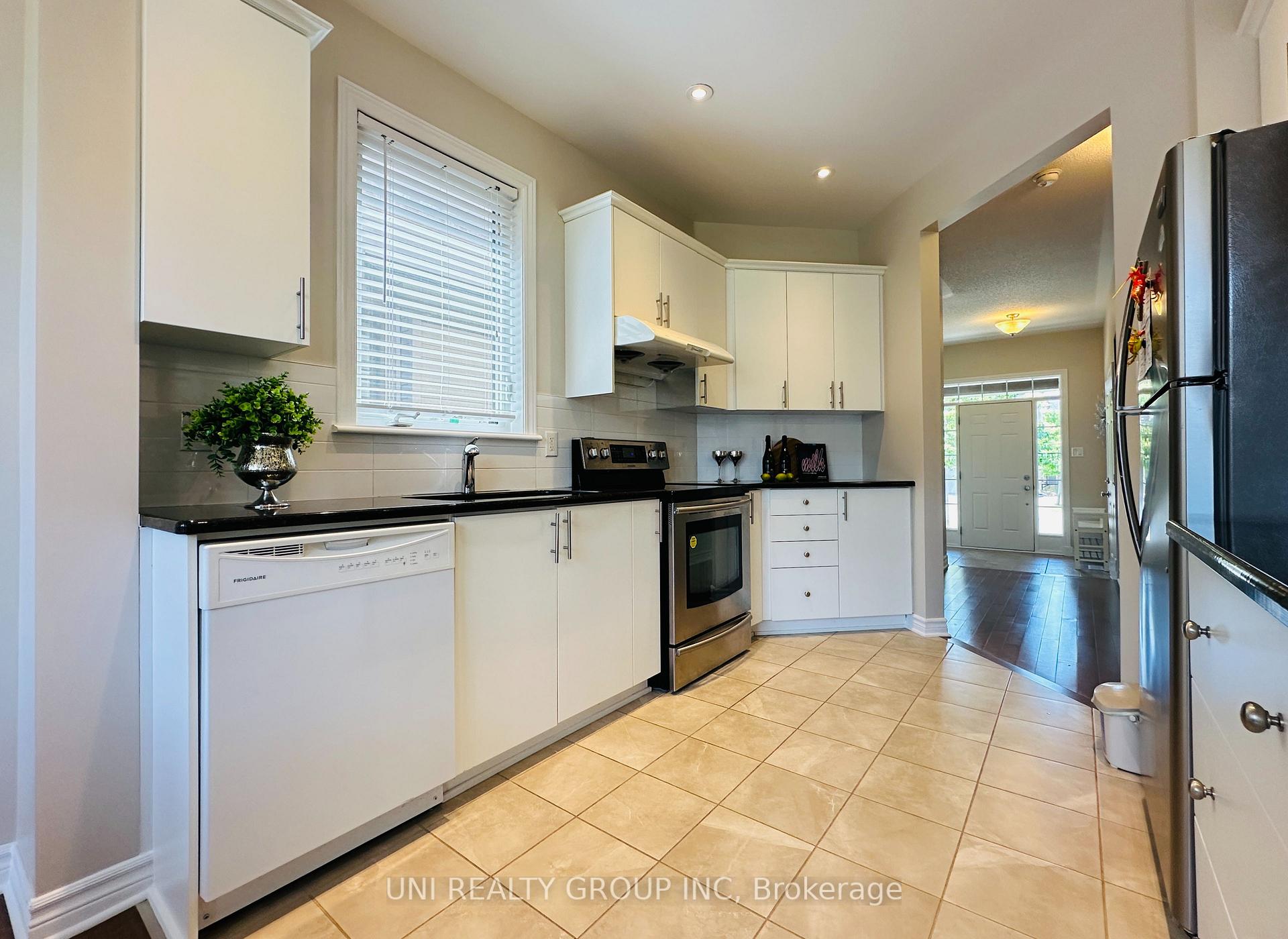 Photo 13 of 202 Mareth Way, Ottawa, Riverside South/Gloucester Glen — HOMEH