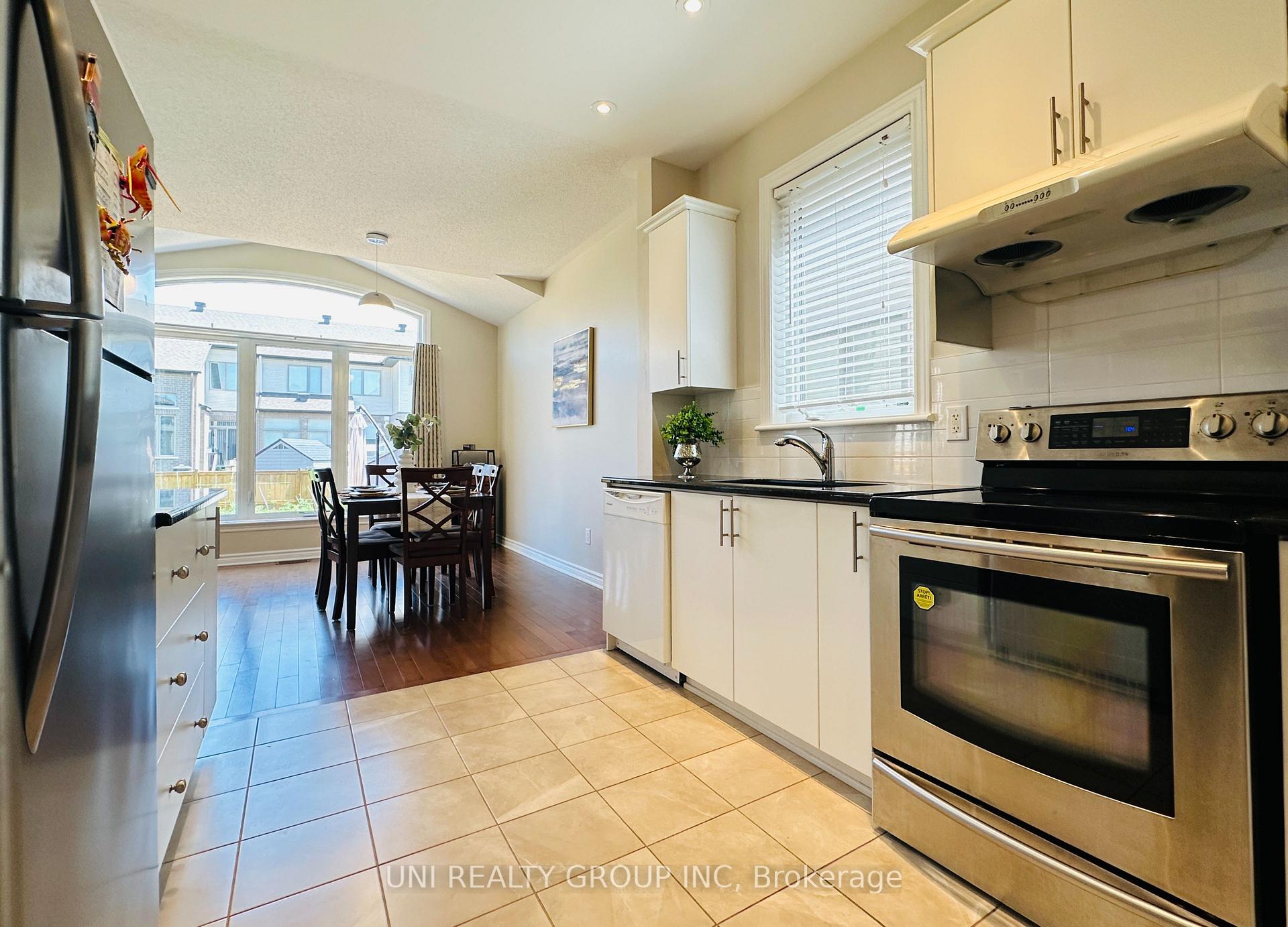 Photo 14 of 202 Mareth Way, Ottawa, Riverside South/Gloucester Glen — HOMEH