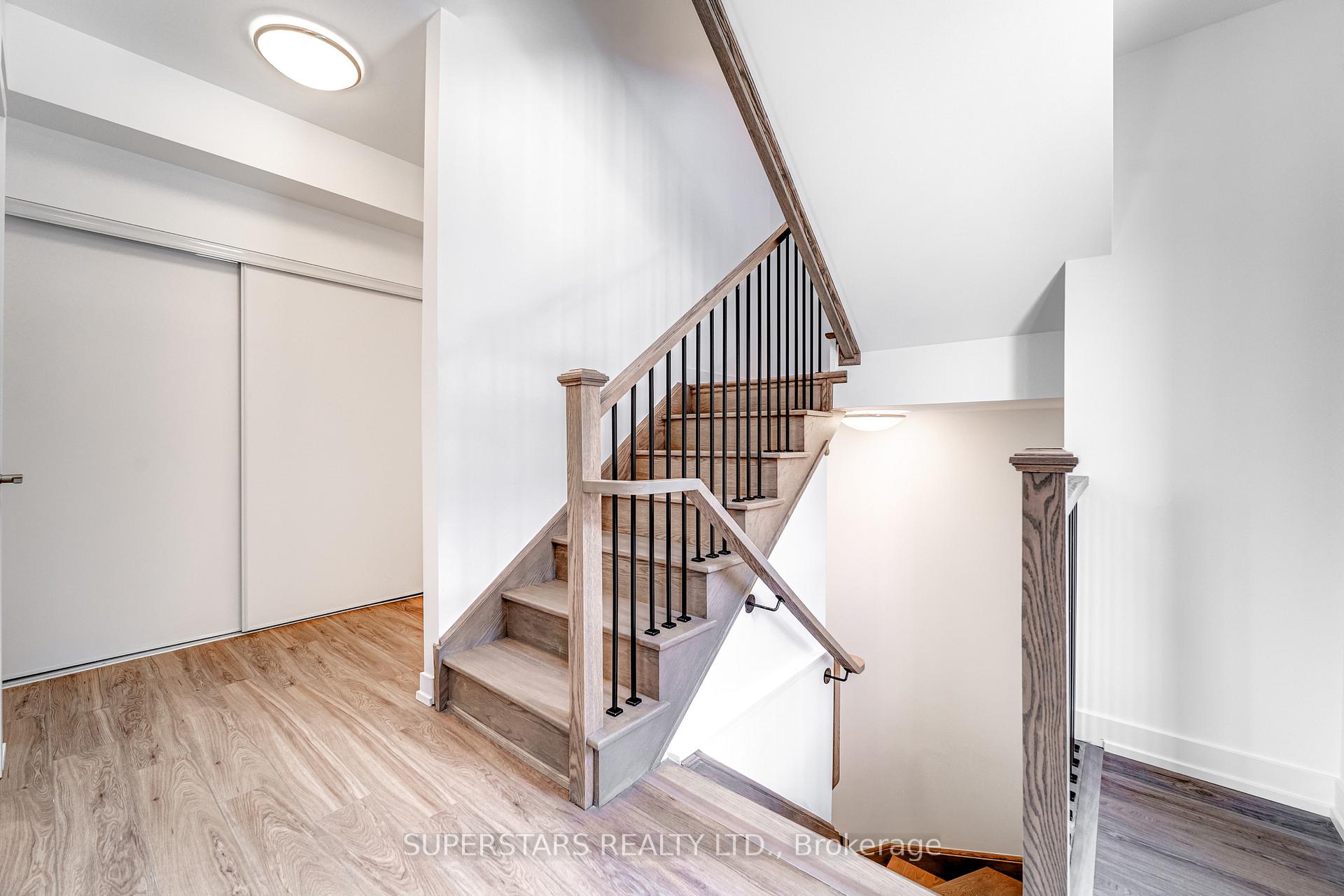 Photo 10 of 31 Calamint Lane, Scarborough, L'Amoreaux — HOMEH