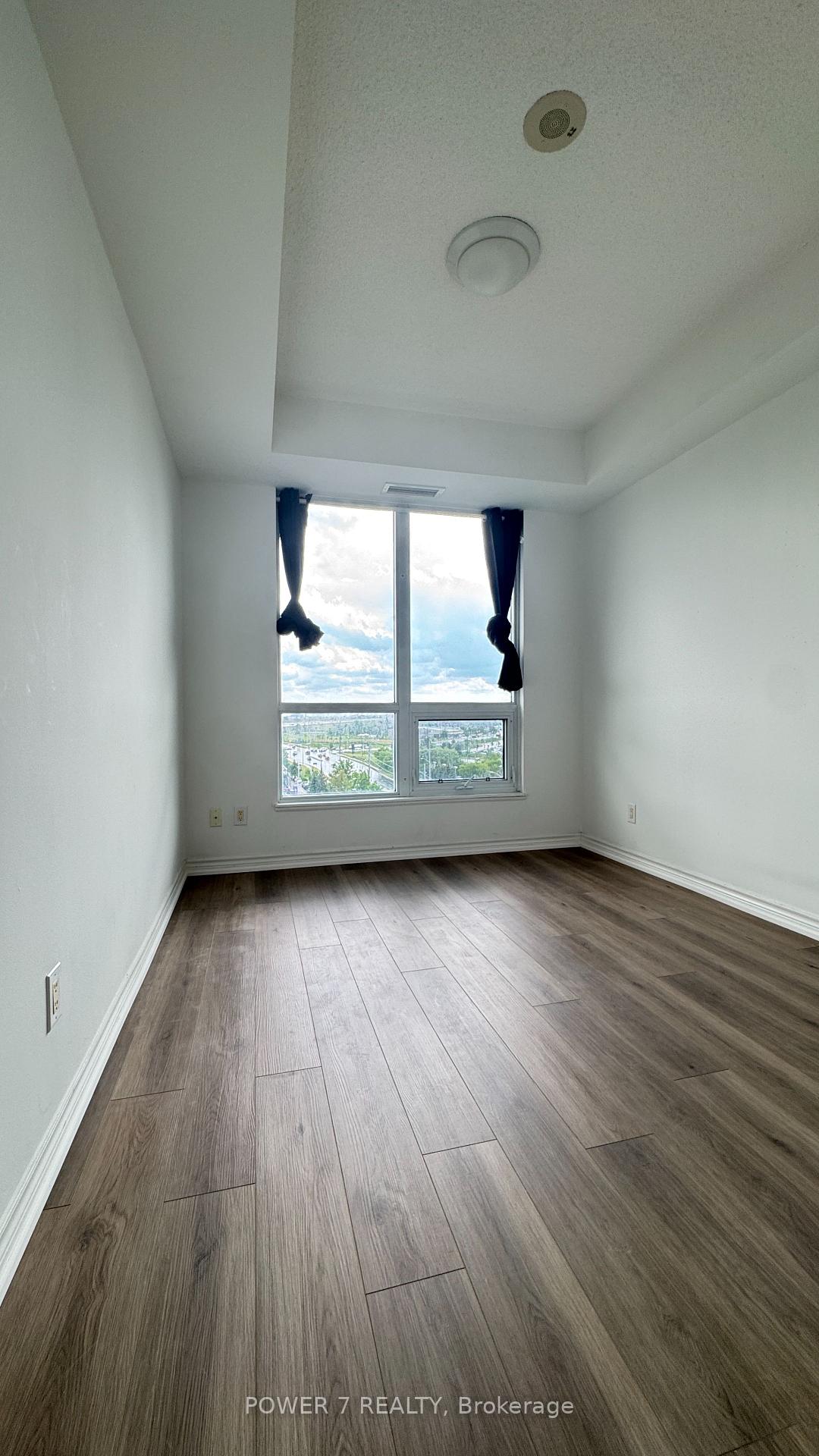 Photo 4 of Unit 815, 8323 Kennedy Road, Markham, Village Green-South Unionville — HOMEH