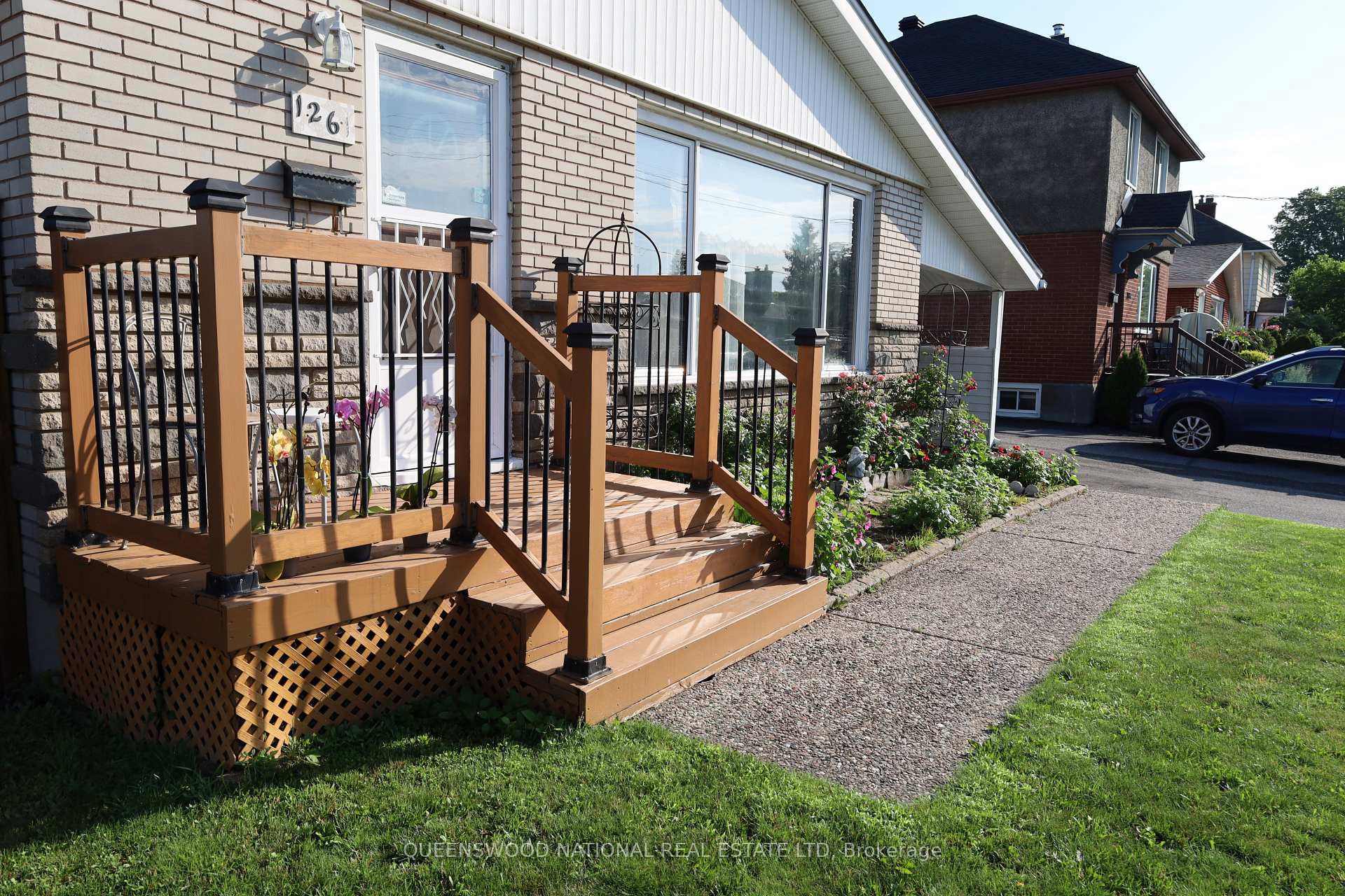 Photo 2 of 1261 Brookline Avenue, Ottawa, Ellwood — HOMEH