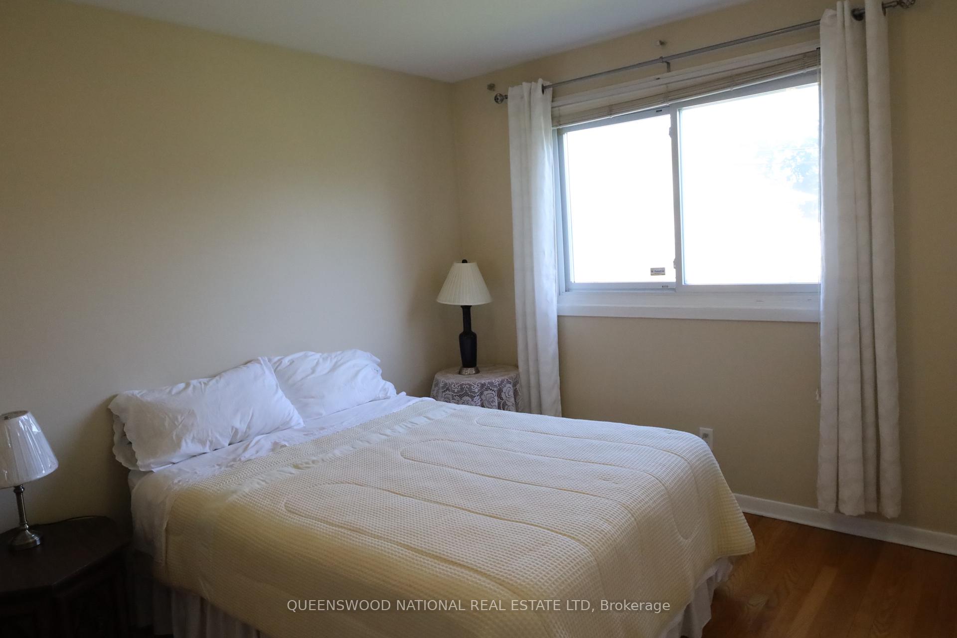 Photo 16 of 1261 Brookline Avenue, Ottawa, Ellwood — HOMEH