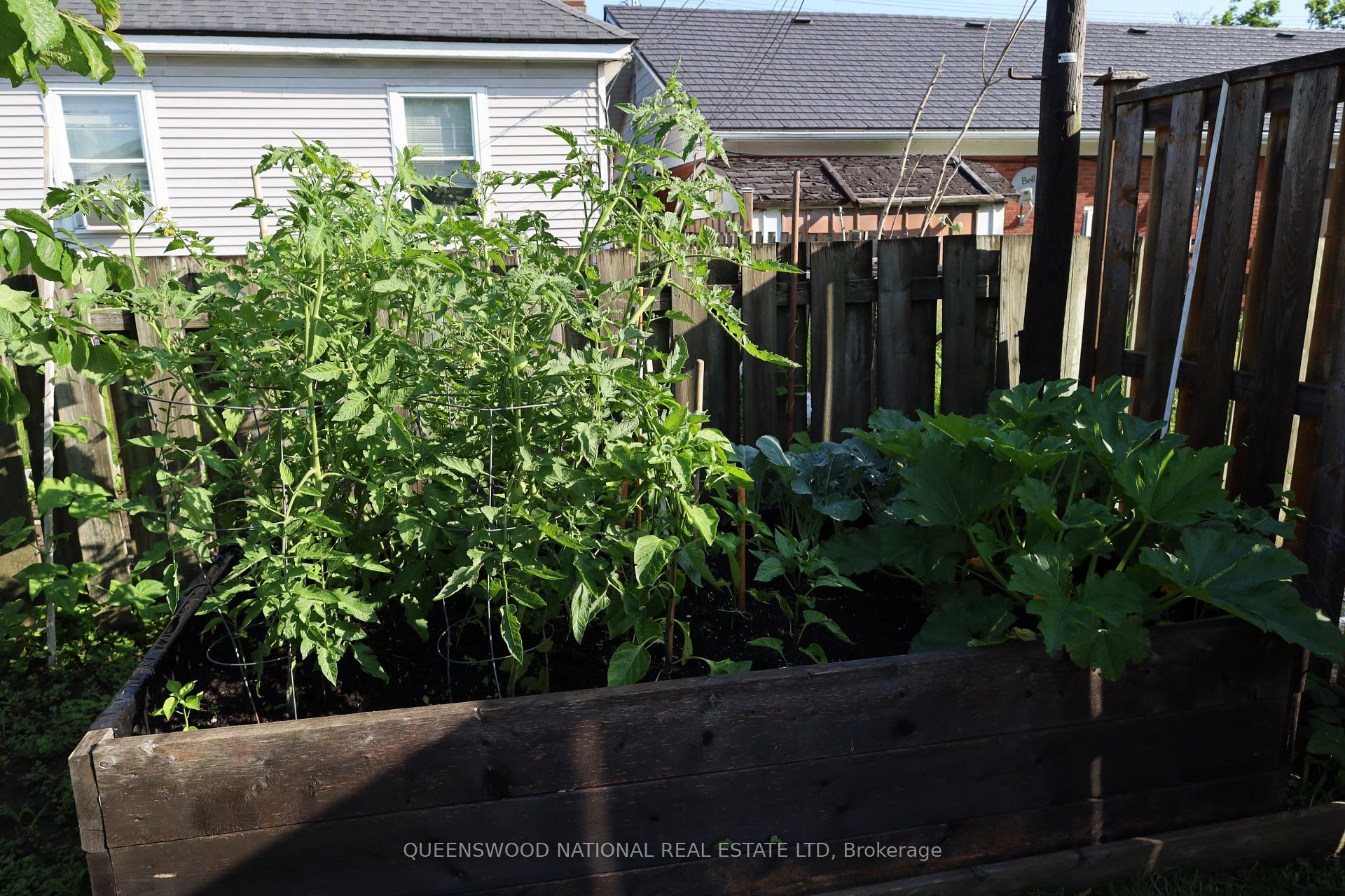 Photo 30 of 1261 Brookline Avenue, Ottawa, Ellwood — HOMEH