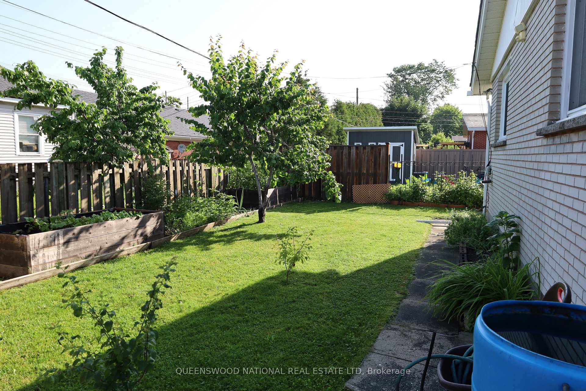 Photo 33 of 1261 Brookline Avenue, Ottawa, Ellwood — HOMEH