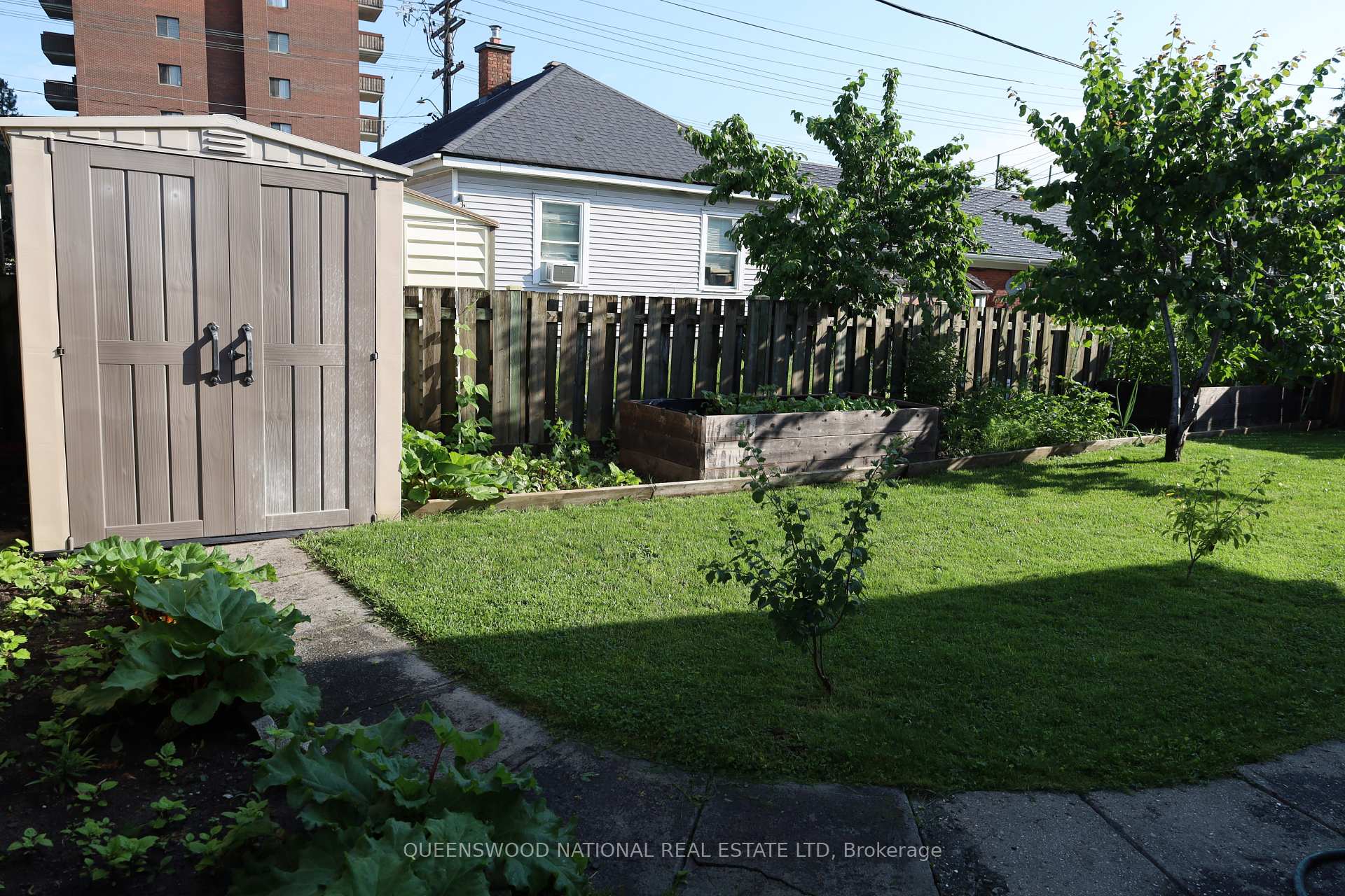 Photo 34 of 1261 Brookline Avenue, Ottawa, Ellwood — HOMEH