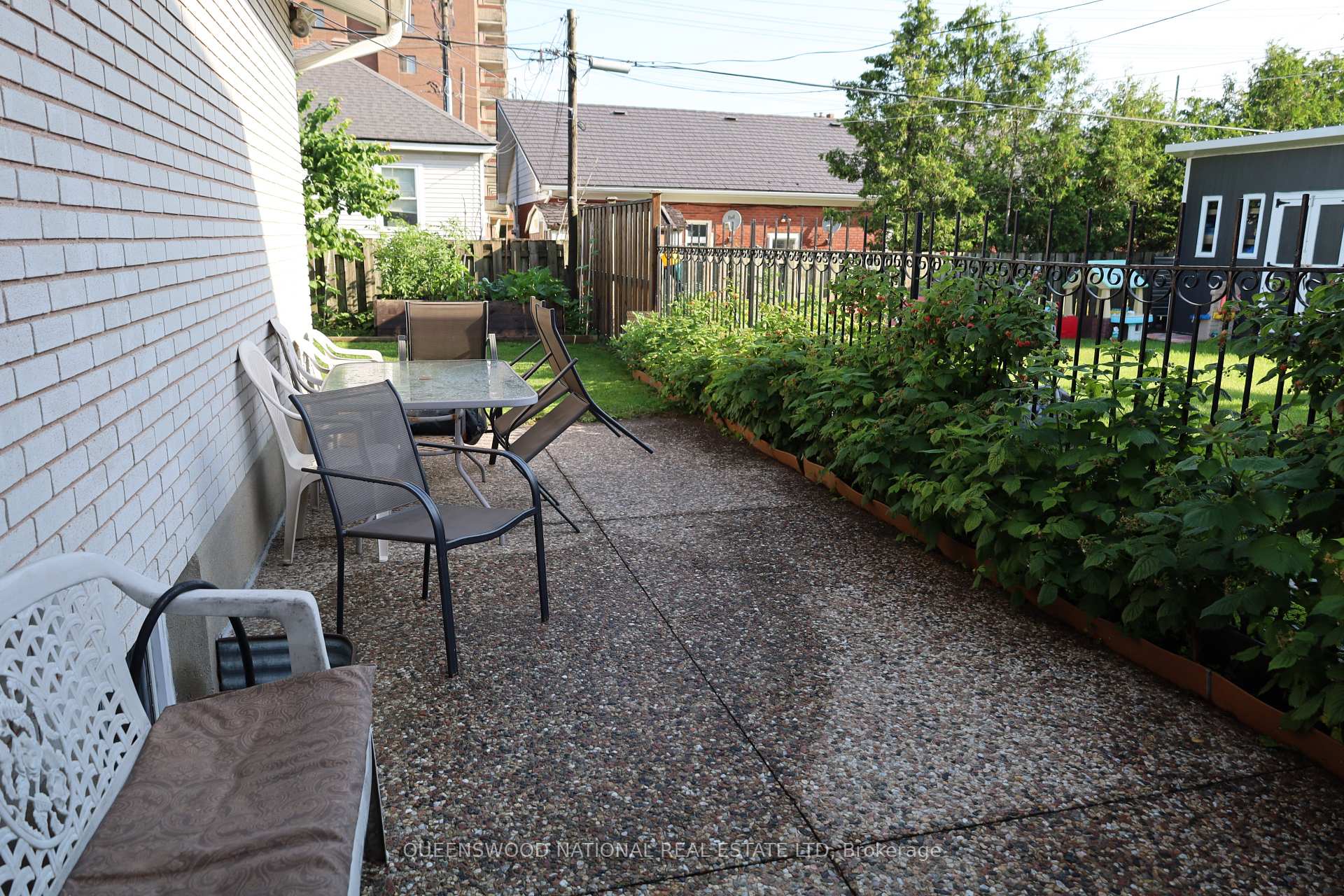 Photo 37 of 1261 Brookline Avenue, Ottawa, Ellwood — HOMEH