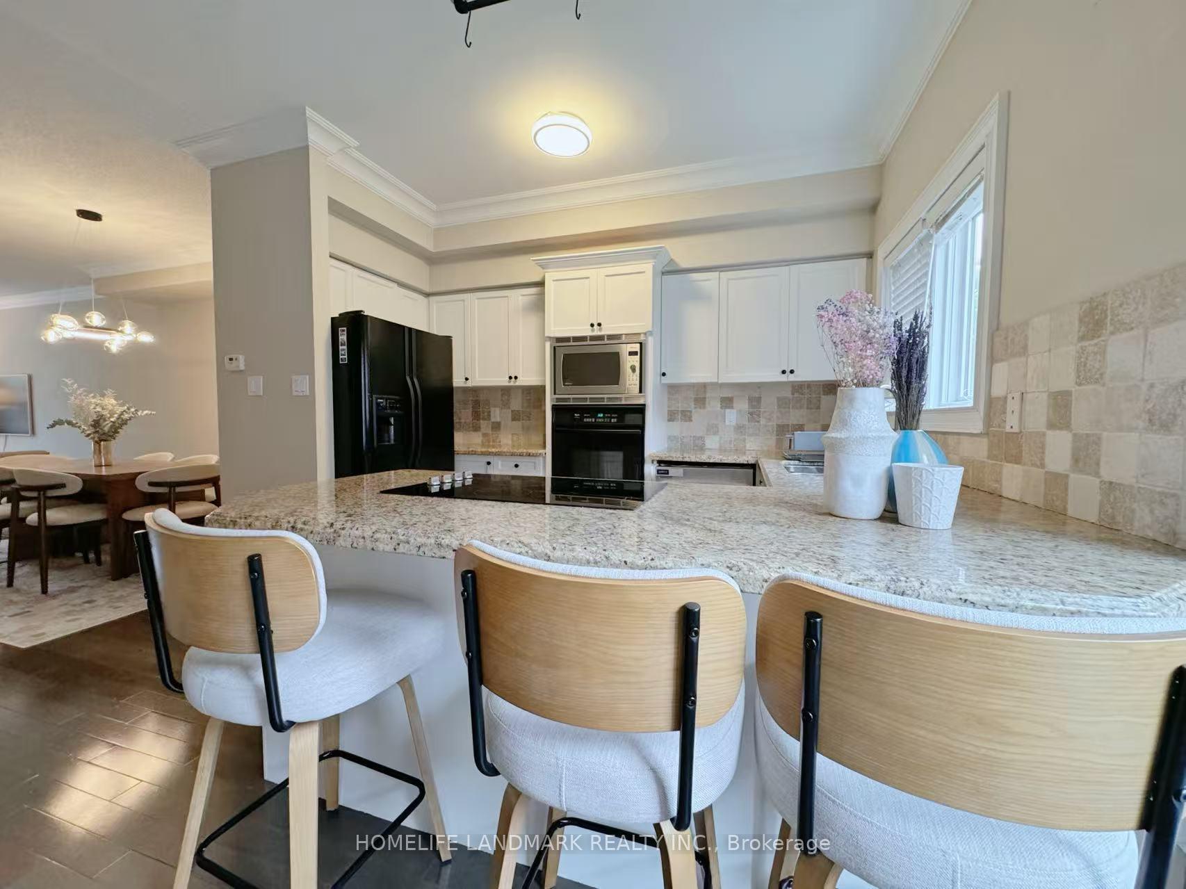 Photo 8 of 54 Bluewater Court, Etobicoke, Mimico — HOMEH