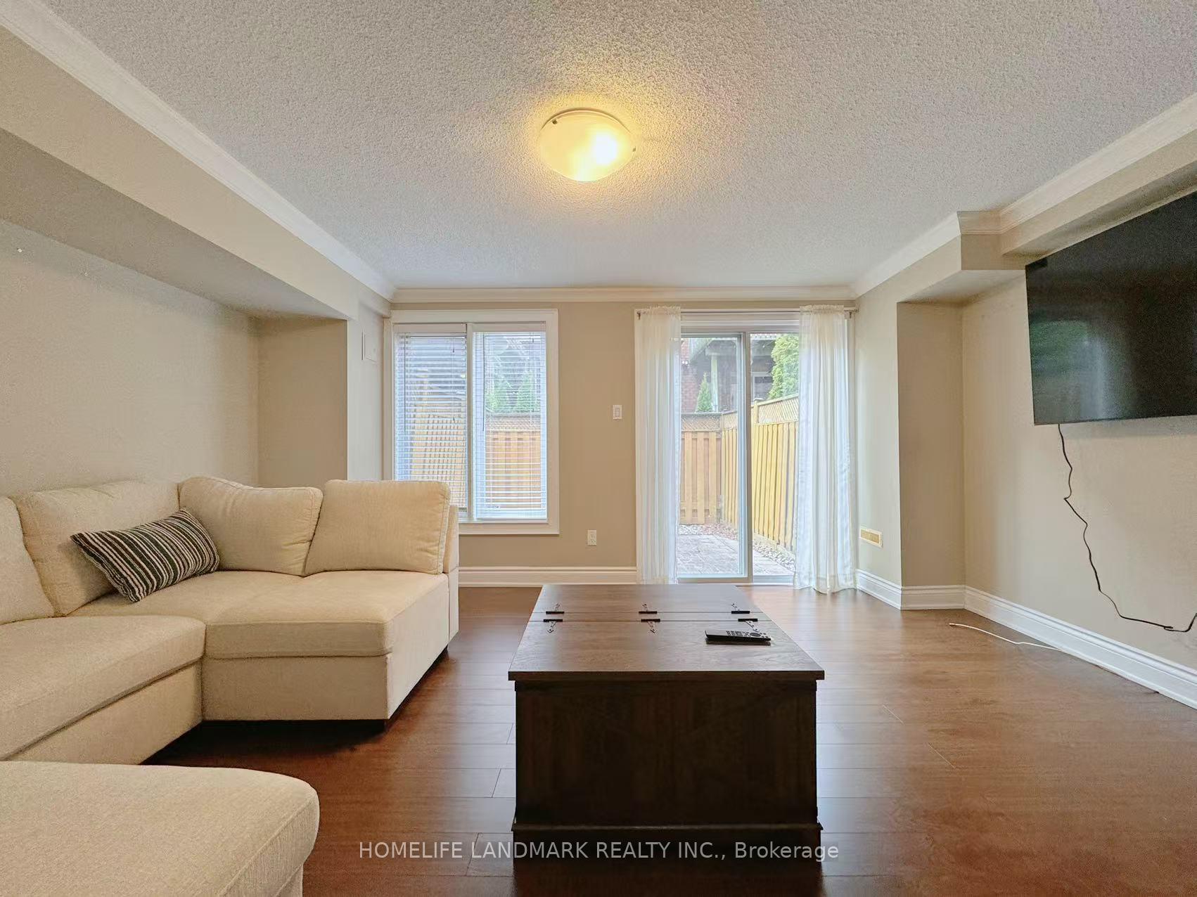 Photo 11 of 54 Bluewater Court, Etobicoke, Mimico — HOMEH