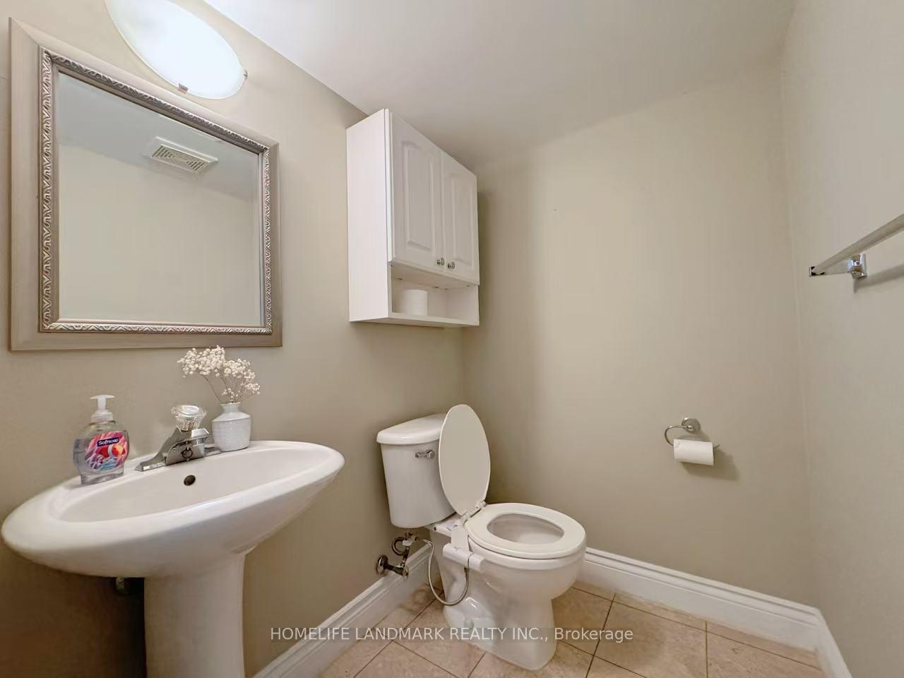 Photo 13 of 54 Bluewater Court, Etobicoke, Mimico — HOMEH
