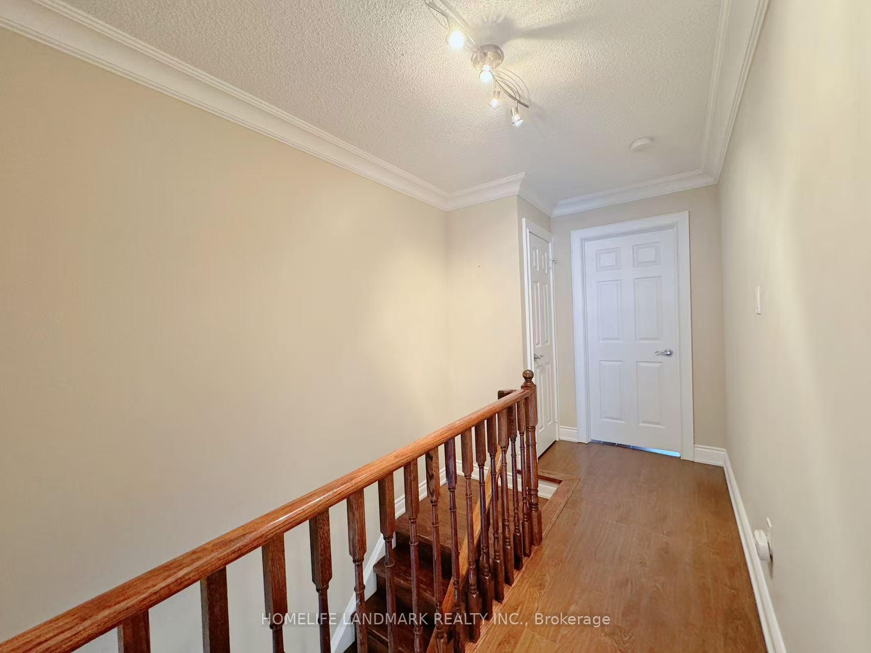 Photo 15 of 54 Bluewater Court, Etobicoke, Mimico — HOMEH