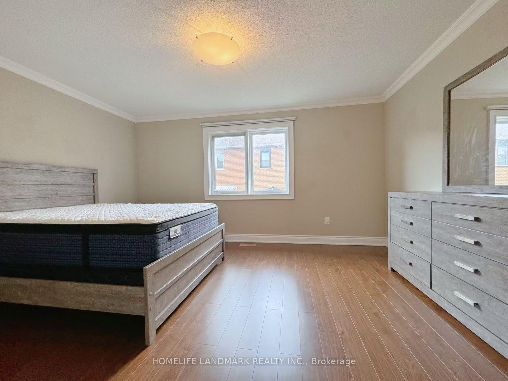 Photo 16 of 54 Bluewater Court, Etobicoke, Mimico — HOMEH