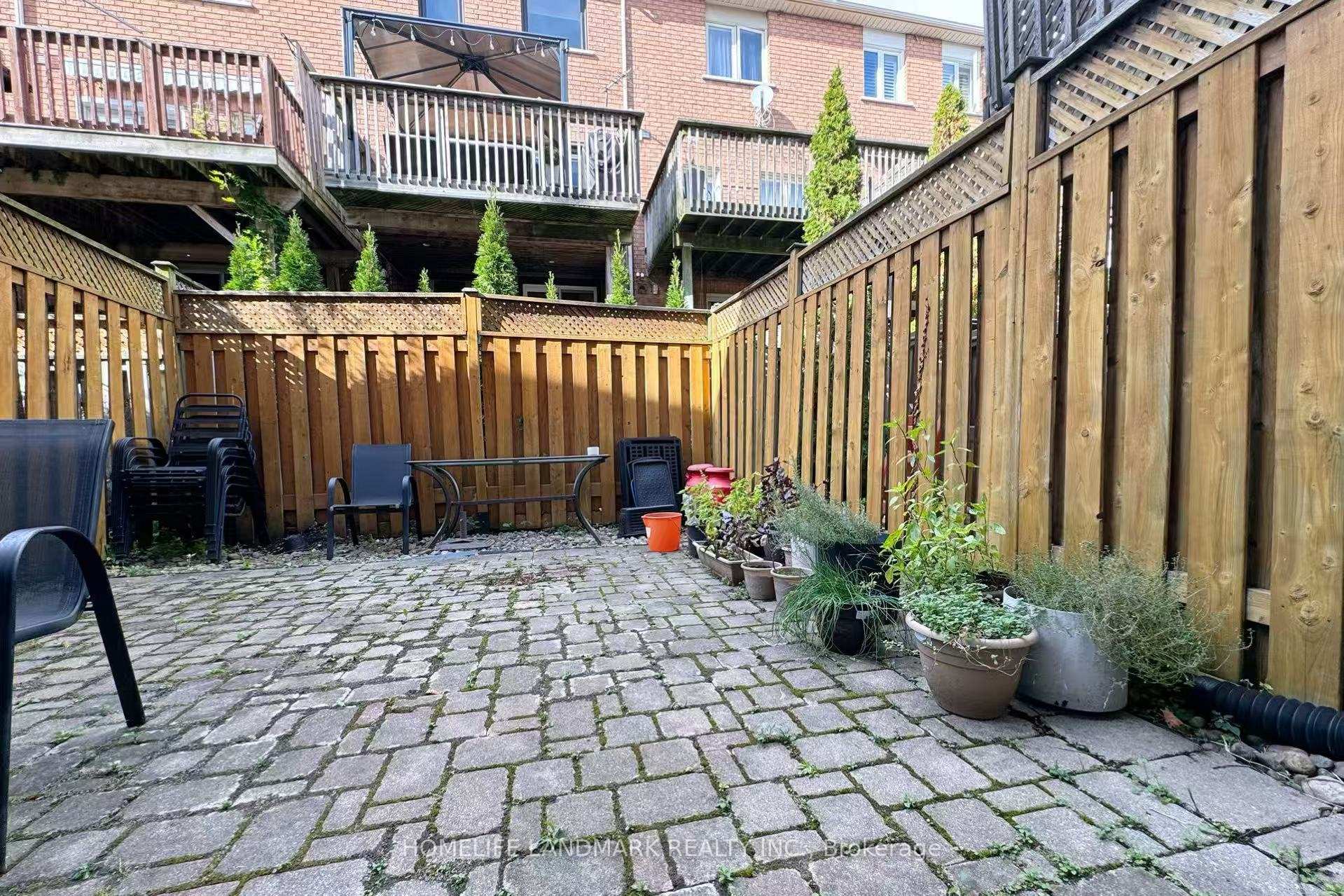Photo 23 of 54 Bluewater Court, Etobicoke, Mimico — HOMEH