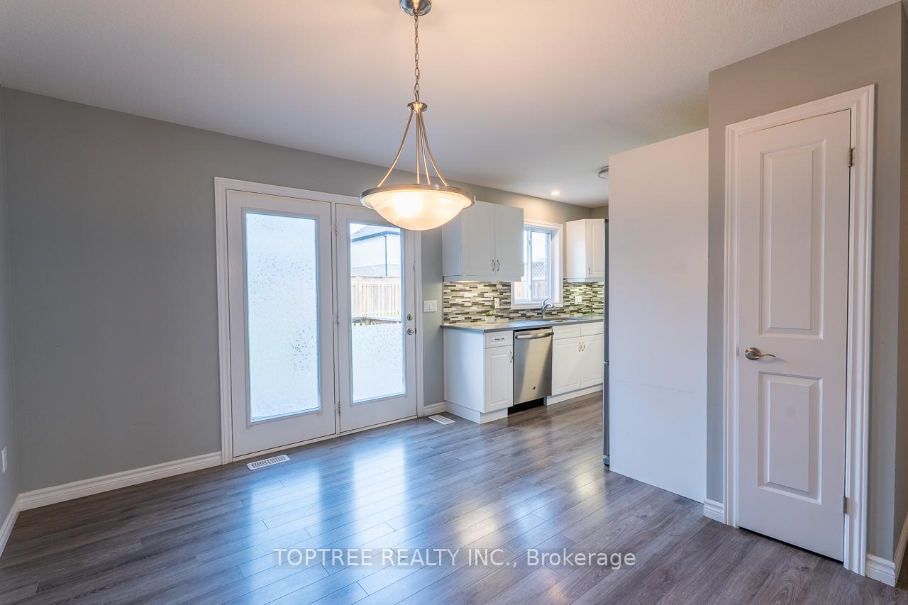 Photo 6 of Unit 59, 1061 Eagletrace Drive, London, North S — HOMEH