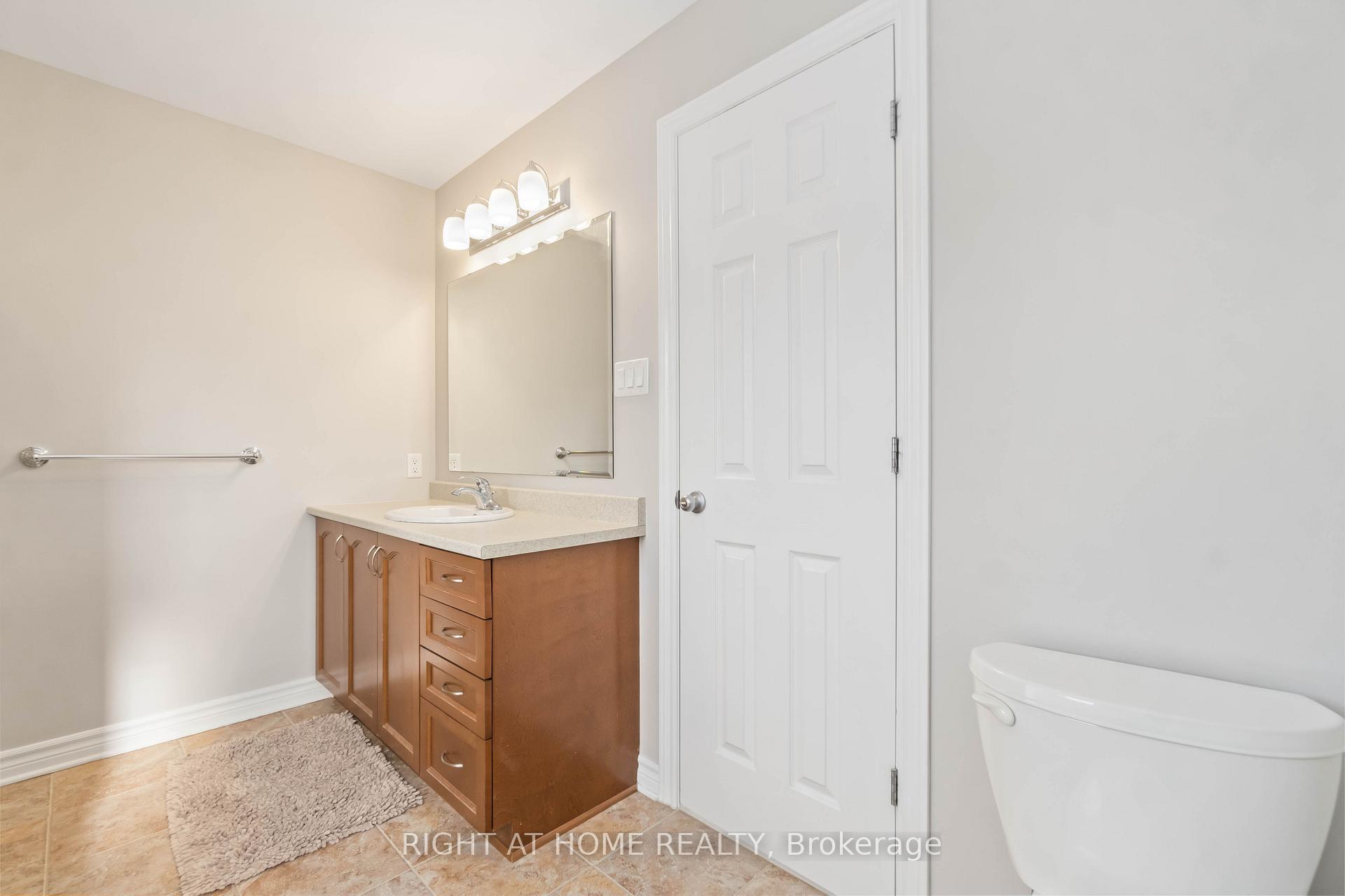 Photo 17 of 135 Piazza Circle, Ottawa, Barrhaven - Strandherd — HOMEH
