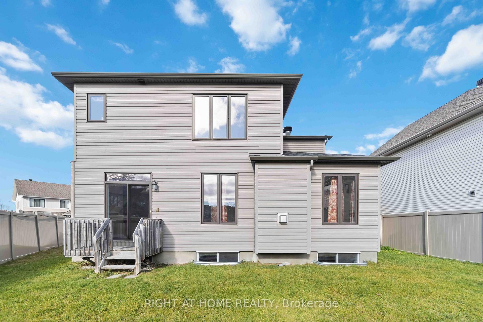 Photo 26 of 135 Piazza Circle, Ottawa, Barrhaven - Strandherd — HOMEH