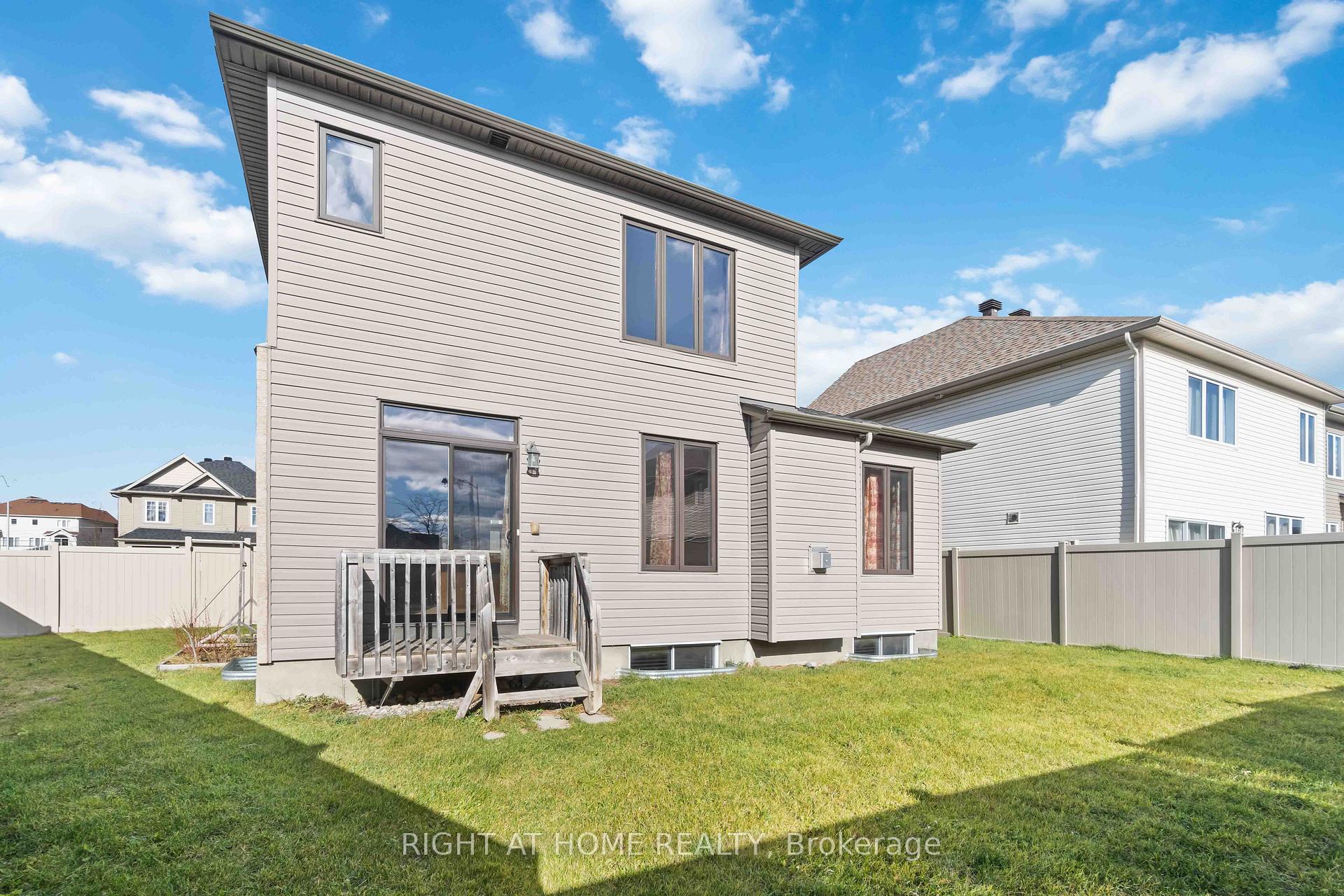 Photo 27 of 135 Piazza Circle, Ottawa, Barrhaven - Strandherd — HOMEH