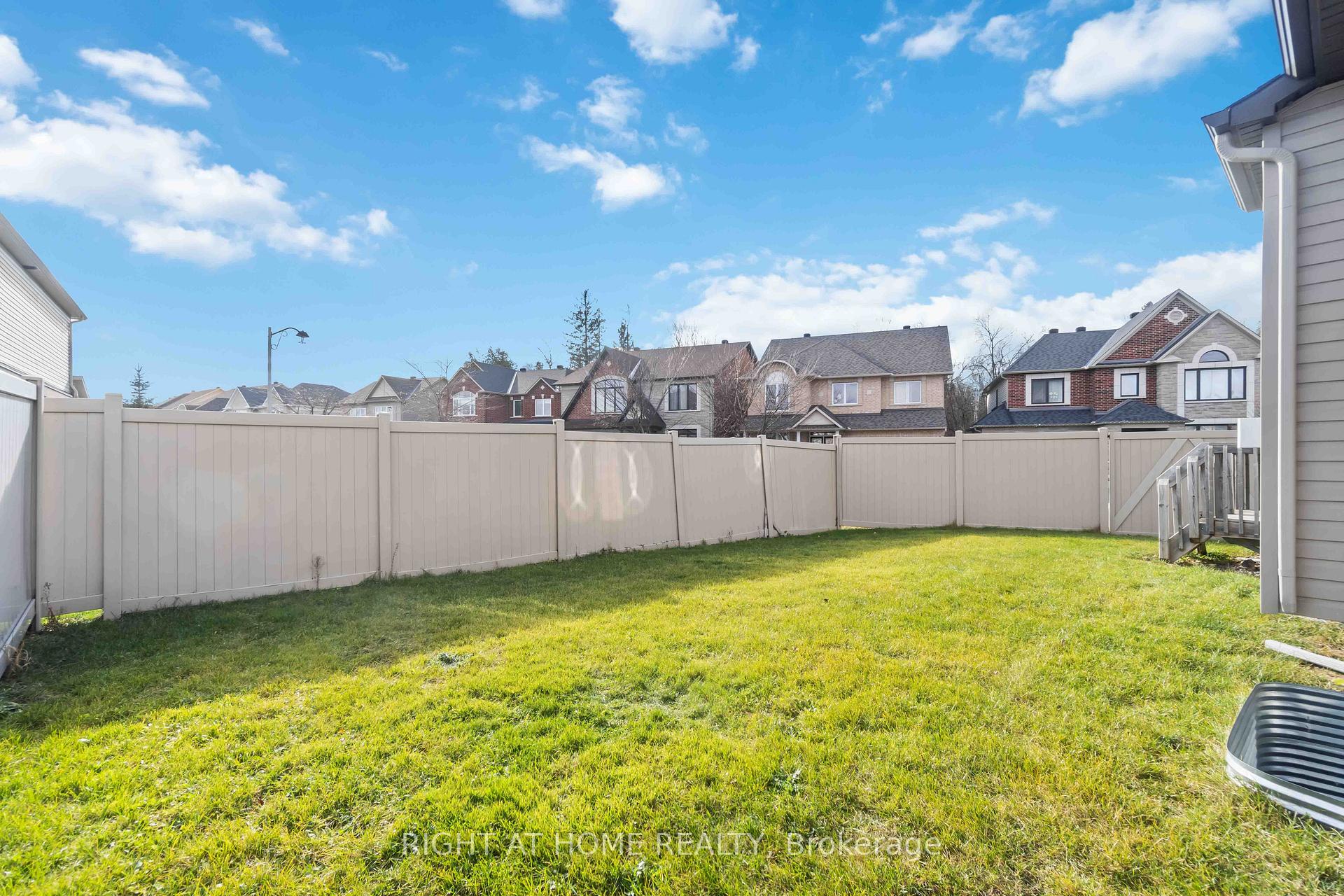 Photo 28 of 135 Piazza Circle, Ottawa, Barrhaven - Strandherd — HOMEH
