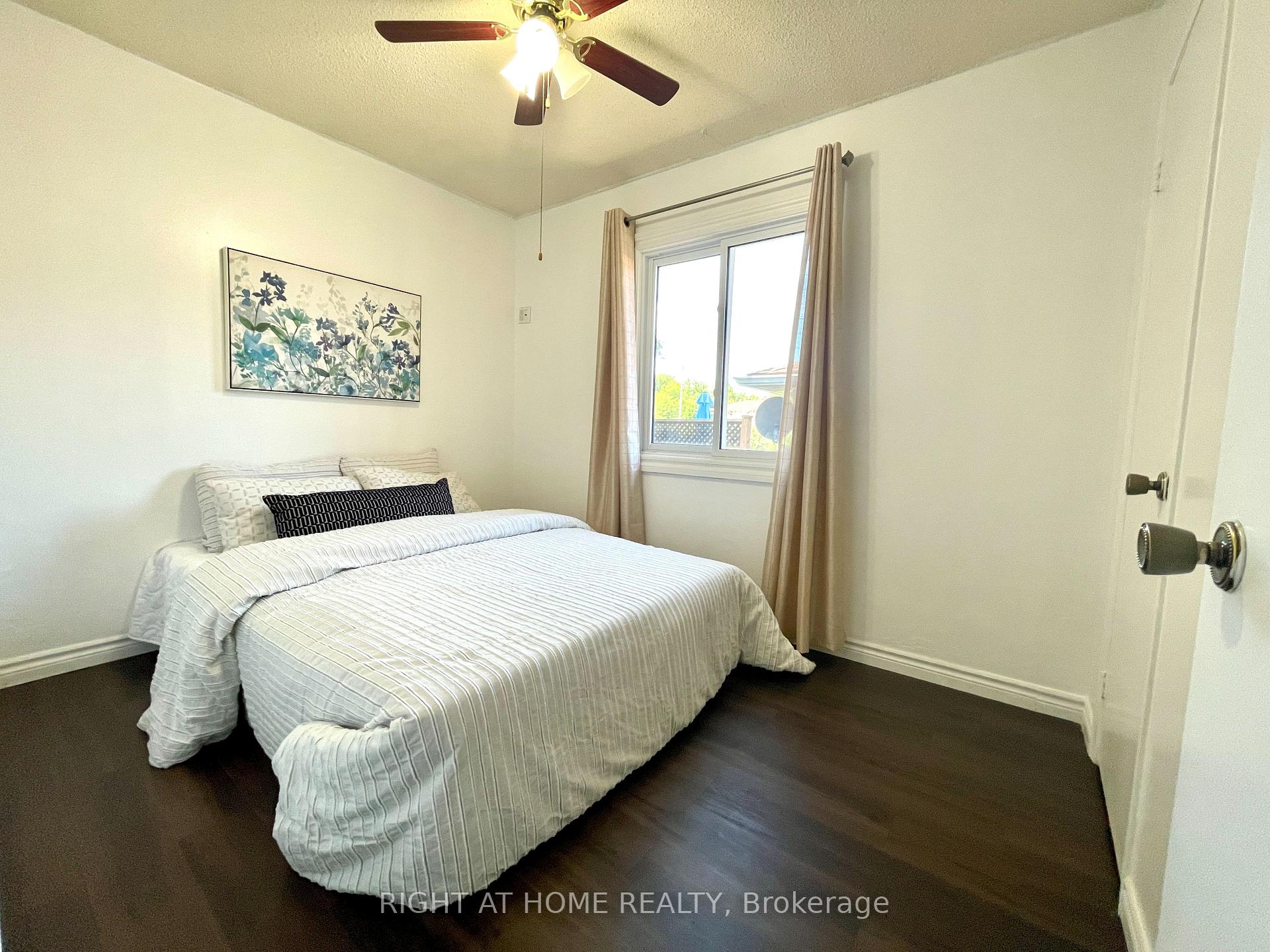 Photo 22 of 941 Victoria Street, Midland — HOMEH