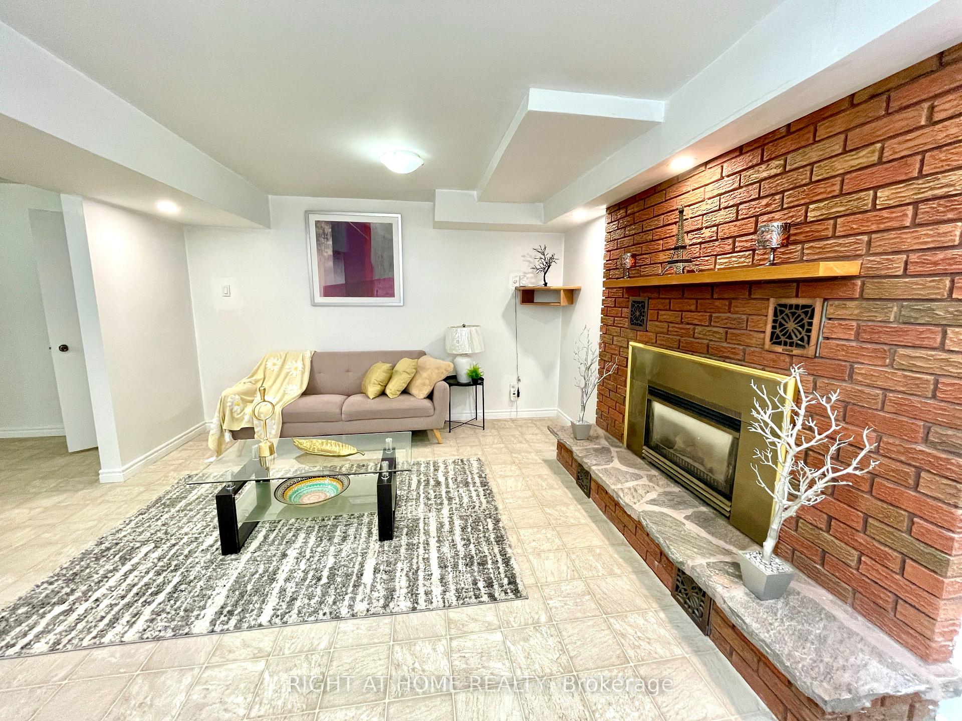 Photo 29 of 941 Victoria Street, Midland — HOMEH