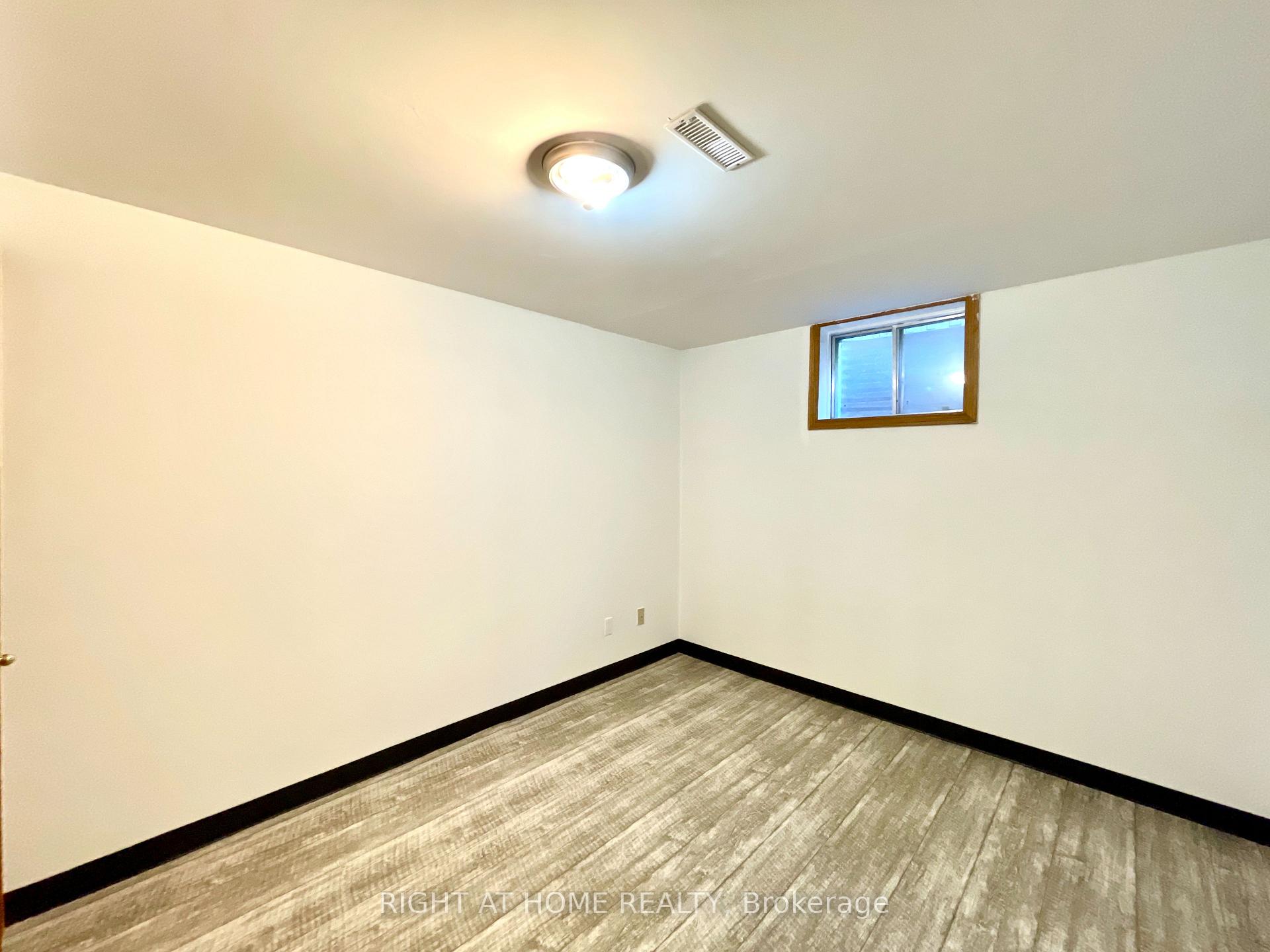 Photo 37 of 941 Victoria Street, Midland — HOMEH