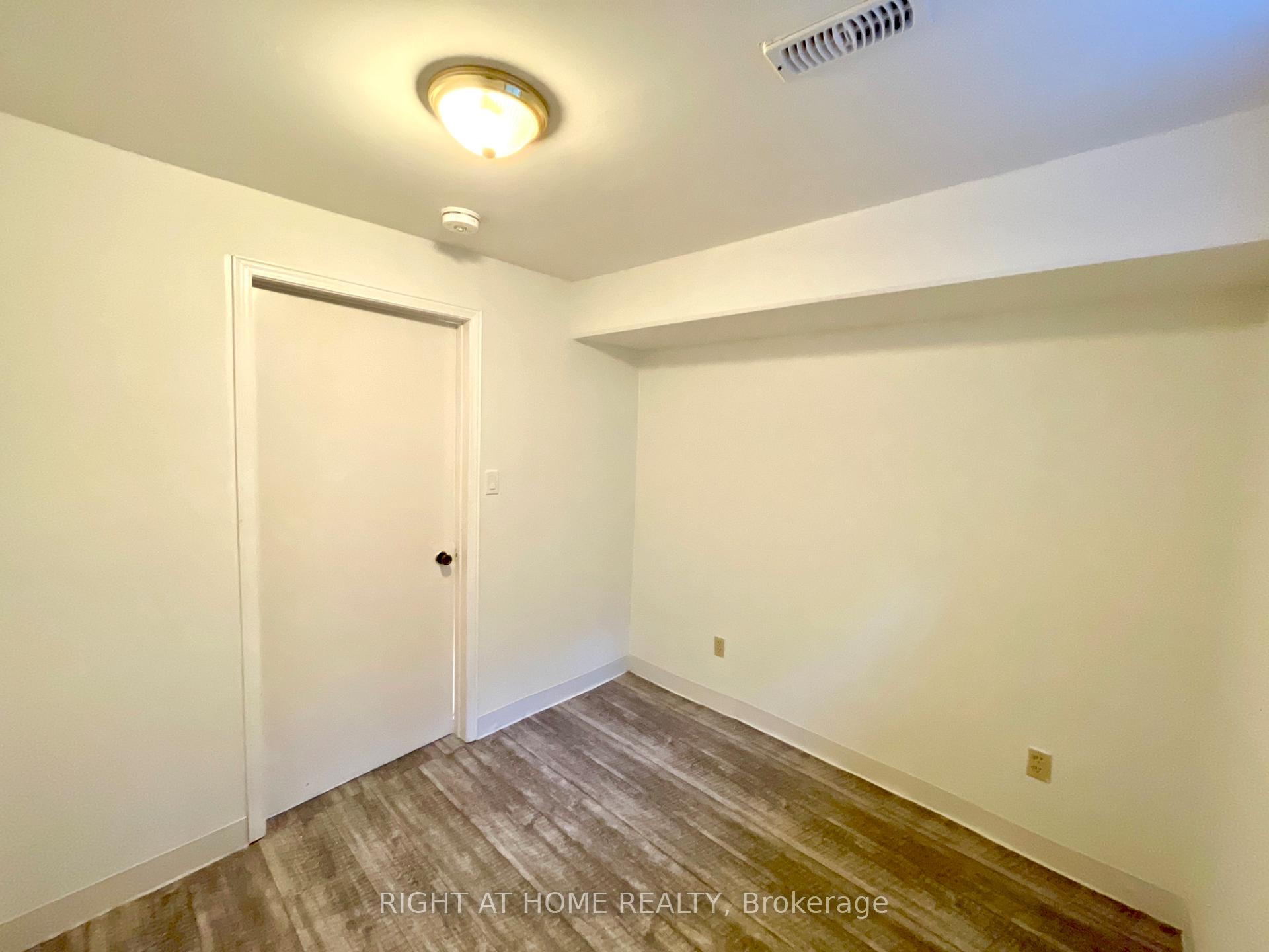 Photo 40 of 941 Victoria Street, Midland — HOMEH