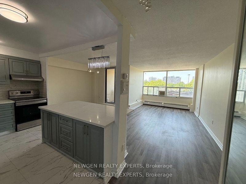 Photo 3 of Unit 512, 5 Vicora Linkway Way, Toronto, Flemingdon Park — HOMEH