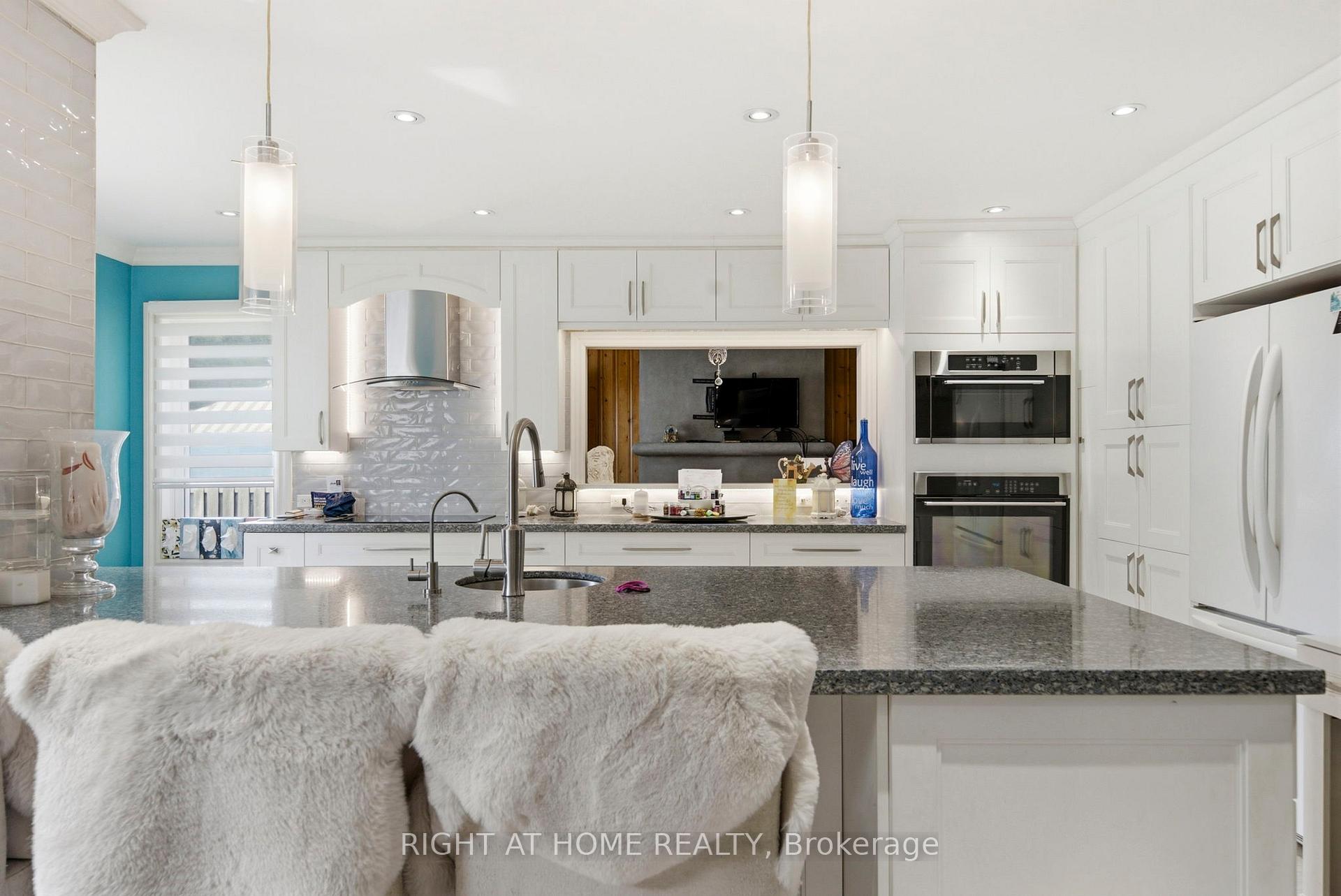 Photo 19 of 7 Polygon Court, Brampton, Heart Lake West — HOMEH