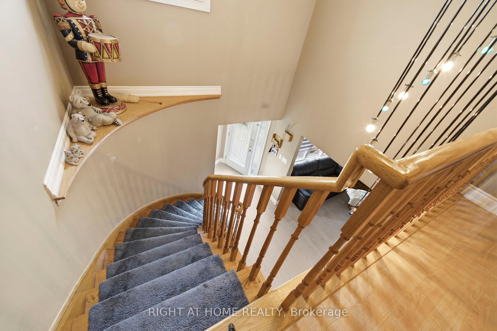 Photo 24 of 7 Polygon Court, Brampton, Heart Lake West — HOMEH