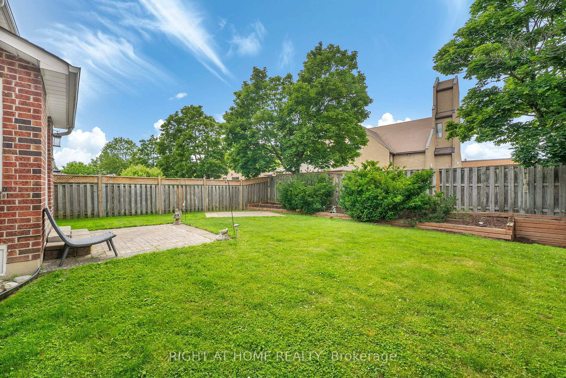 Photo 34 of 7 Polygon Court, Brampton, Heart Lake West — HOMEH