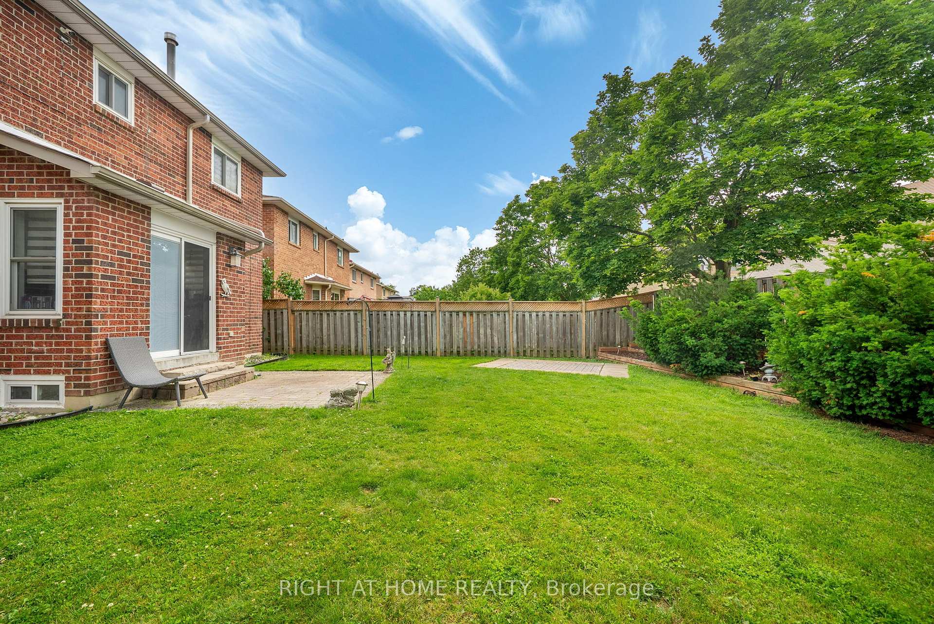 Photo 35 of 7 Polygon Court, Brampton, Heart Lake West — HOMEH