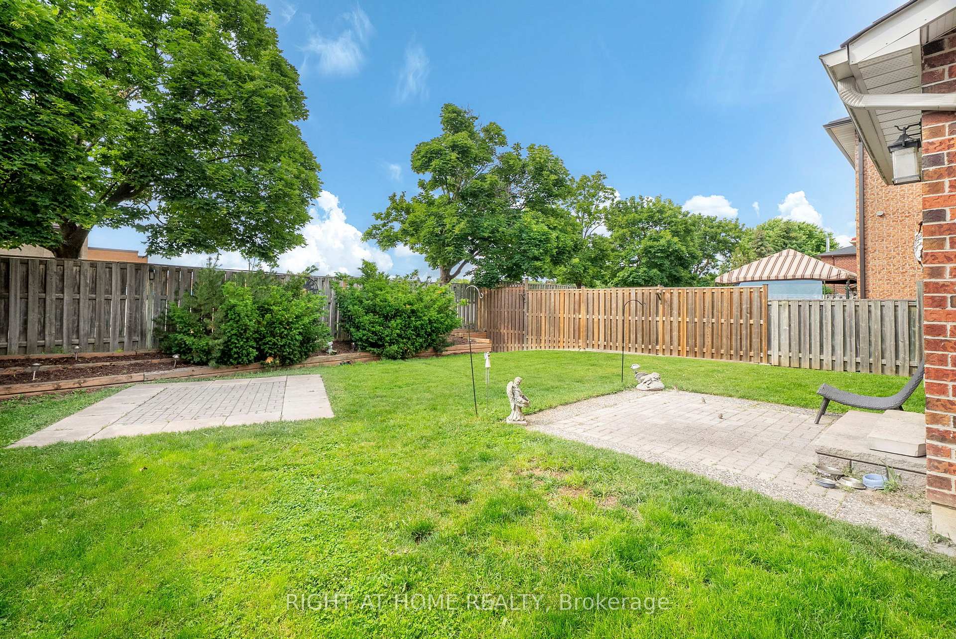 Photo 40 of 7 Polygon Court, Brampton, Heart Lake West — HOMEH