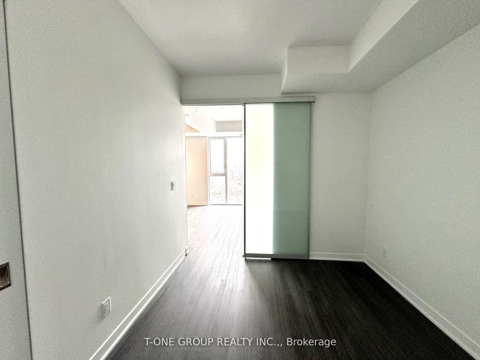 Photo 10 of Unit 803, 185 Alberta Avenue, Toronto, Oakwood Village — HOMEH