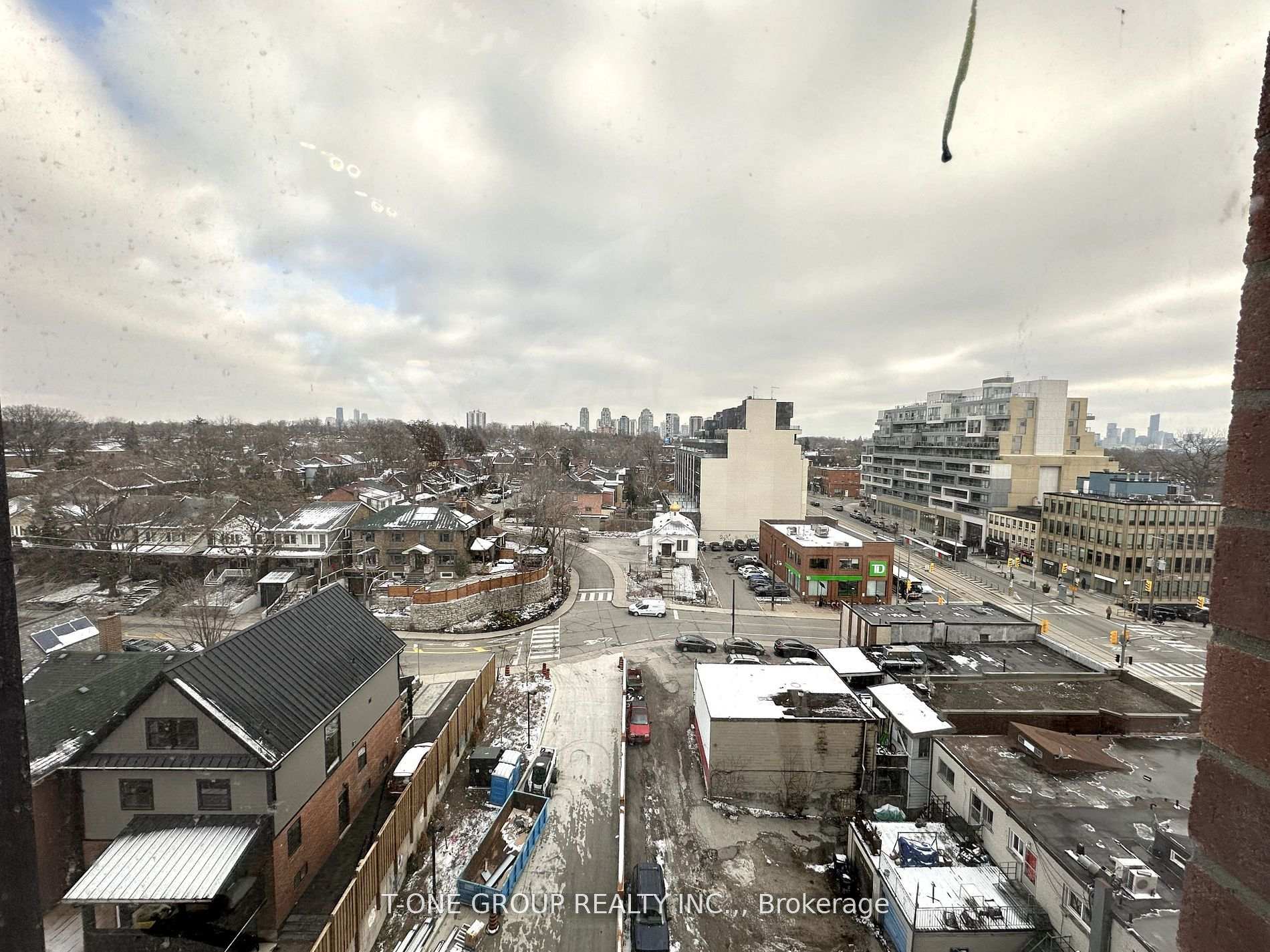 Photo 16 of Unit 803, 185 Alberta Avenue, Toronto, Oakwood Village — HOMEH
