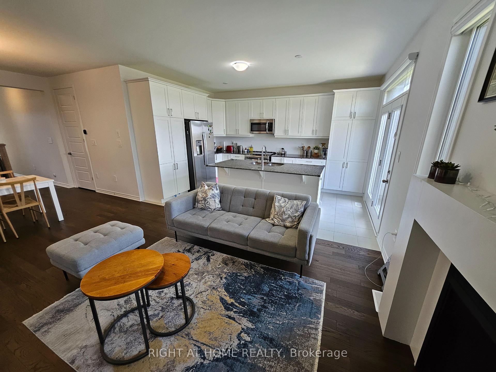 Photo 7 of Unit Upper, 1615 Severn Drive, Milton, Bowes — HOMEH