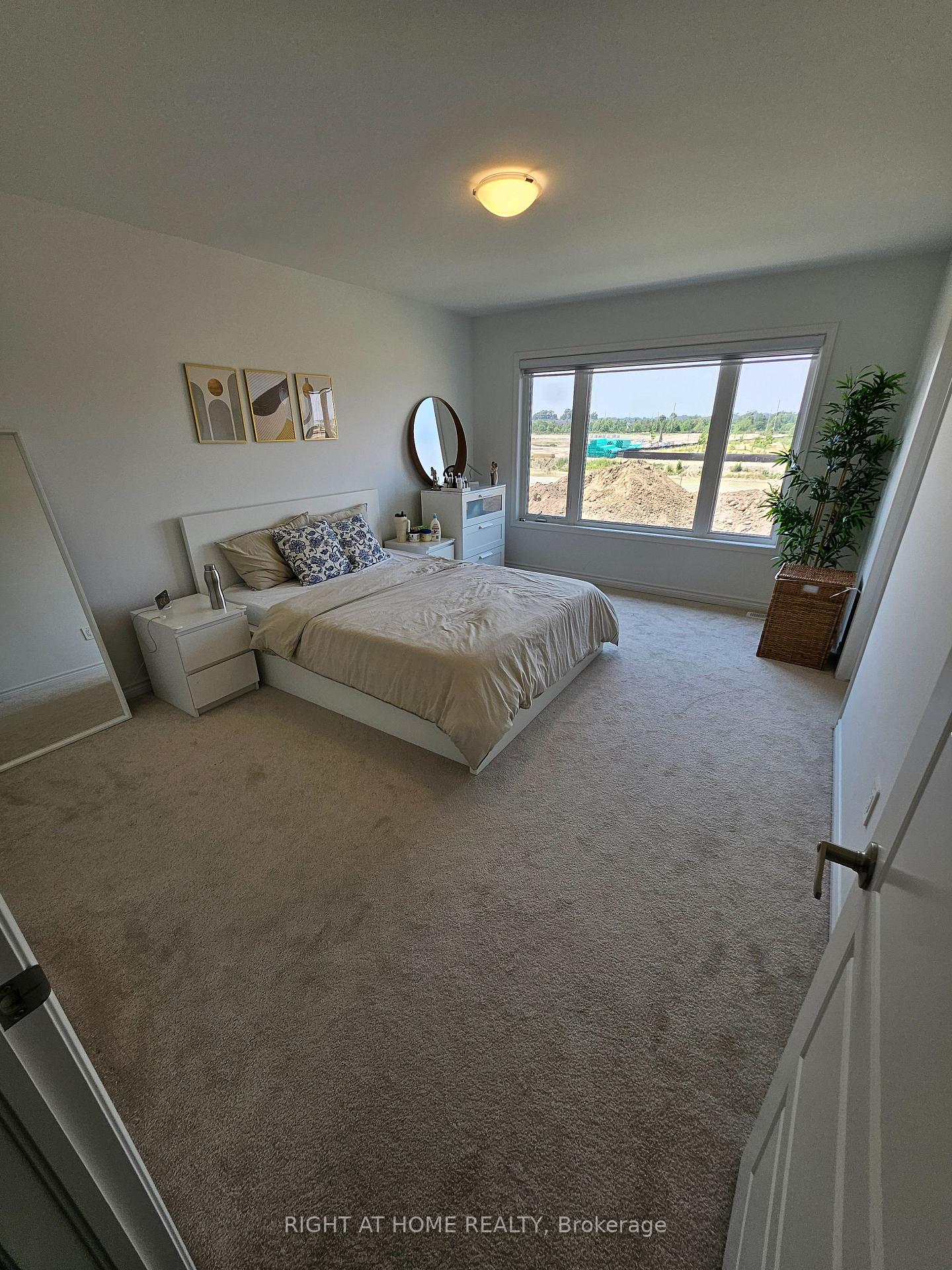 Photo 12 of Unit Upper, 1615 Severn Drive, Milton, Bowes — HOMEH