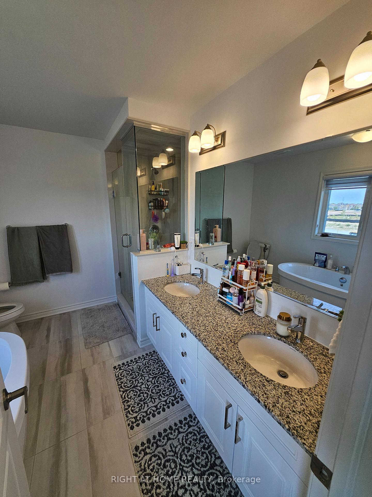 Photo 13 of Unit Upper, 1615 Severn Drive, Milton, Bowes — HOMEH