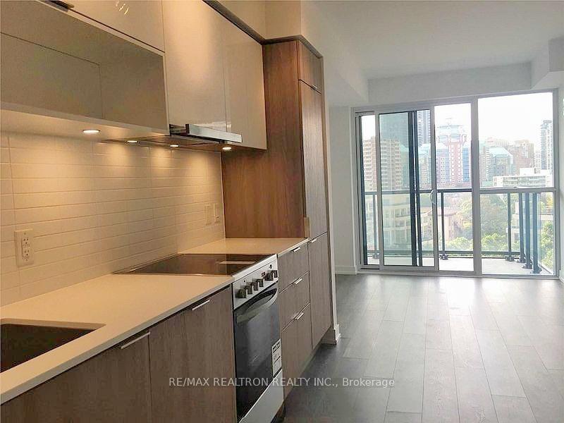 Photo 4 of Unit 910, 159 Wellesley Street E, Toronto, Cabbagetown-South St. James Town — HOMEH