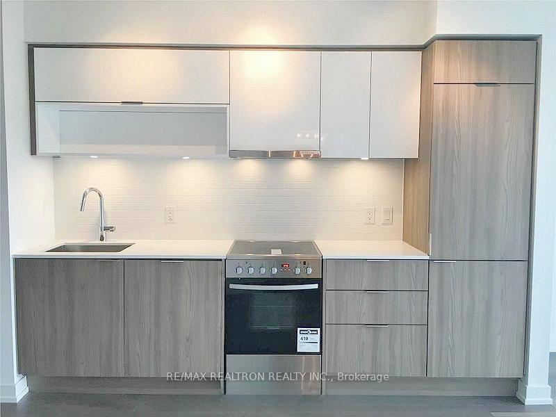 Photo 5 of Unit 910, 159 Wellesley Street E, Toronto, Cabbagetown-South St. James Town — HOMEH