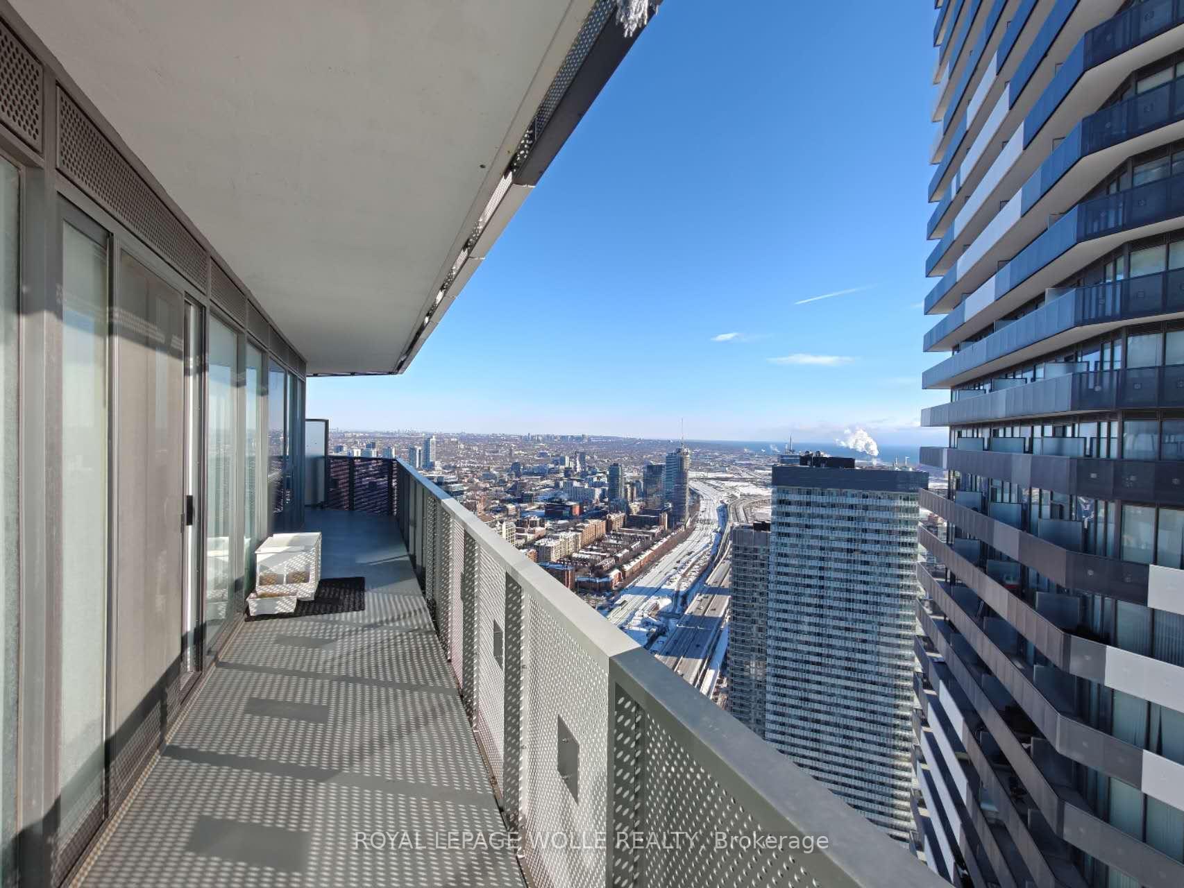 Photo 11 of Unit 6008, 55 Cooper Street, Toronto, Waterfront Communities — HOMEH