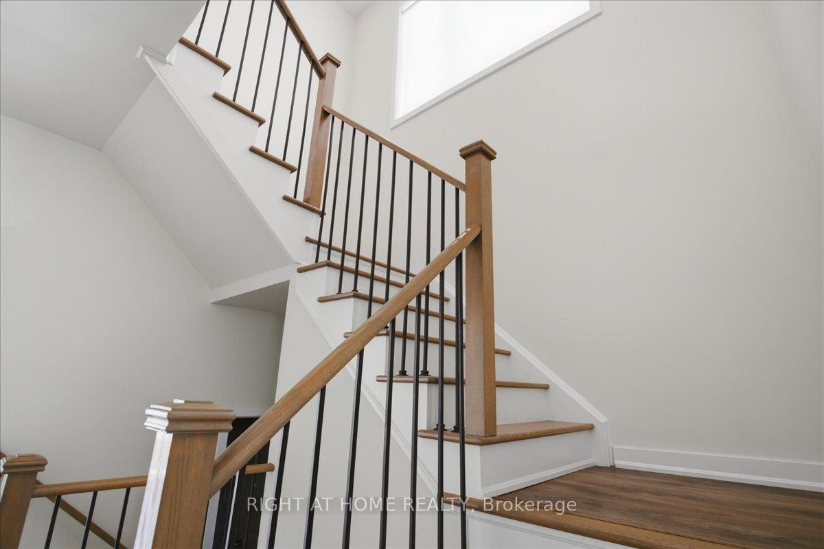 Photo 33 of 9 Bremont Way, Wasaga Beach — HOMEH