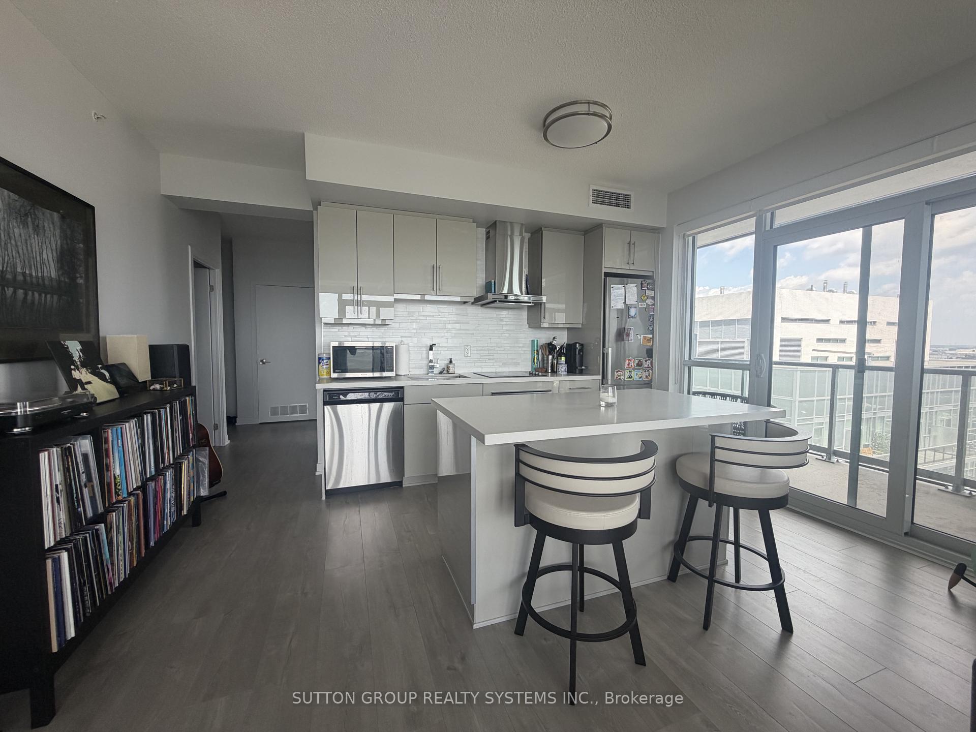 Photo 5 of Unit 24, 2087 Fairview Street, Burlington, Freeman — HOMEH