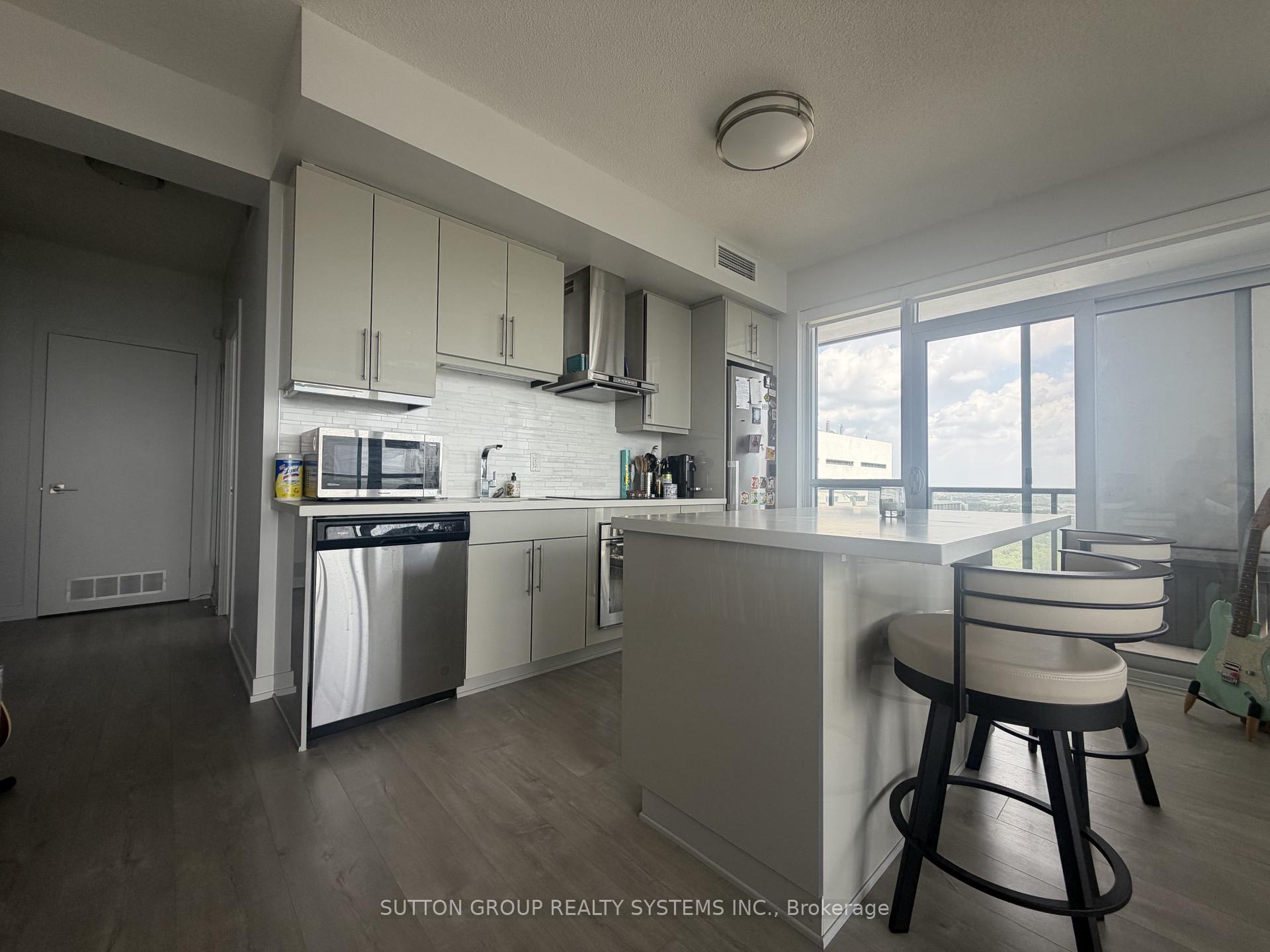 Photo 6 of Unit 24, 2087 Fairview Street, Burlington, Freeman — HOMEH