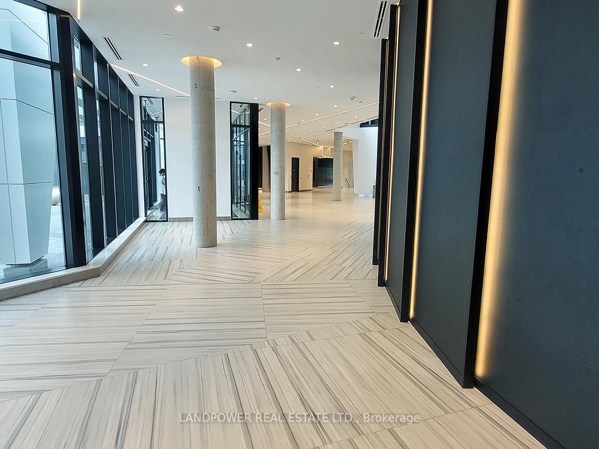 Photo 4 of Unit 503, 8 Water Walk Drive, Markham, Unionville — HOMEH