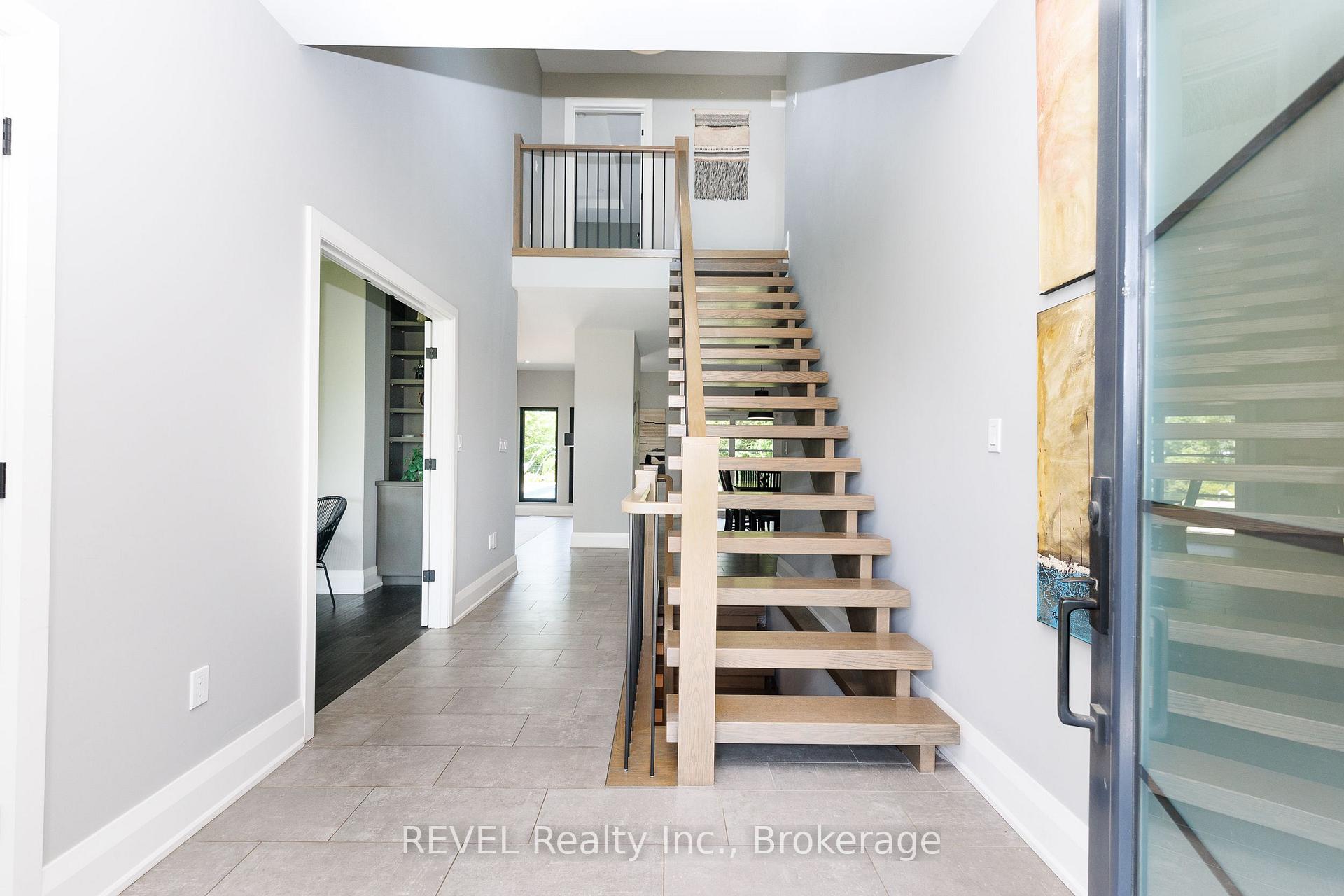 Photo 9 of 1009 Canboro Road, Pelham, Fenwick — HOMEH