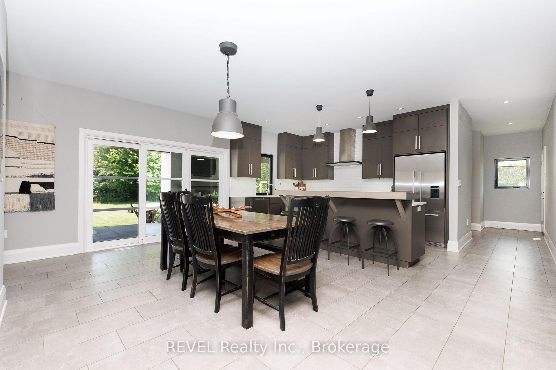 Photo 10 of 1009 Canboro Road, Pelham, Fenwick — HOMEH