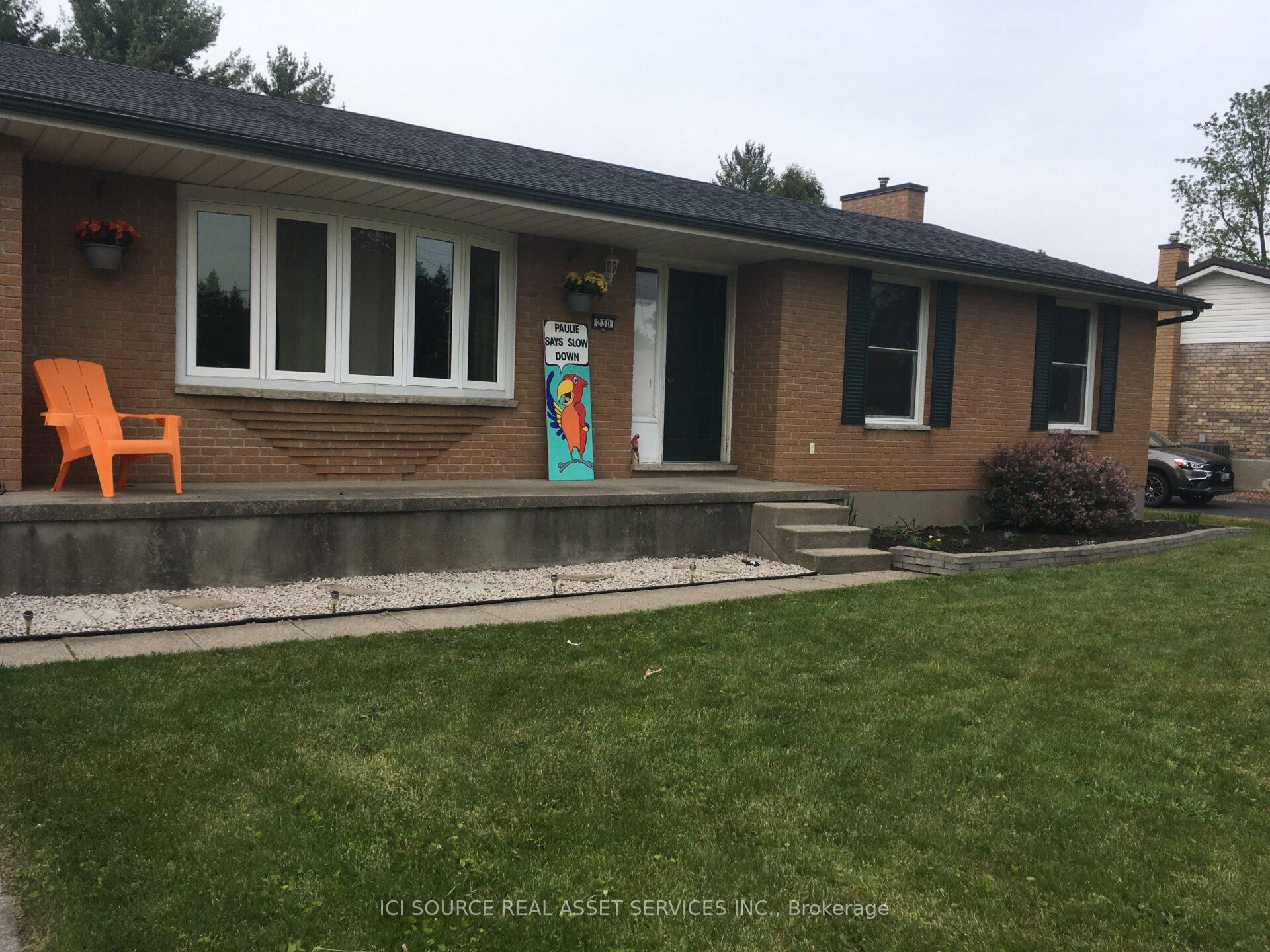Photo 2 of 230 Minnie Street, Thames Centre, Rural Thames Centre — HOMEH