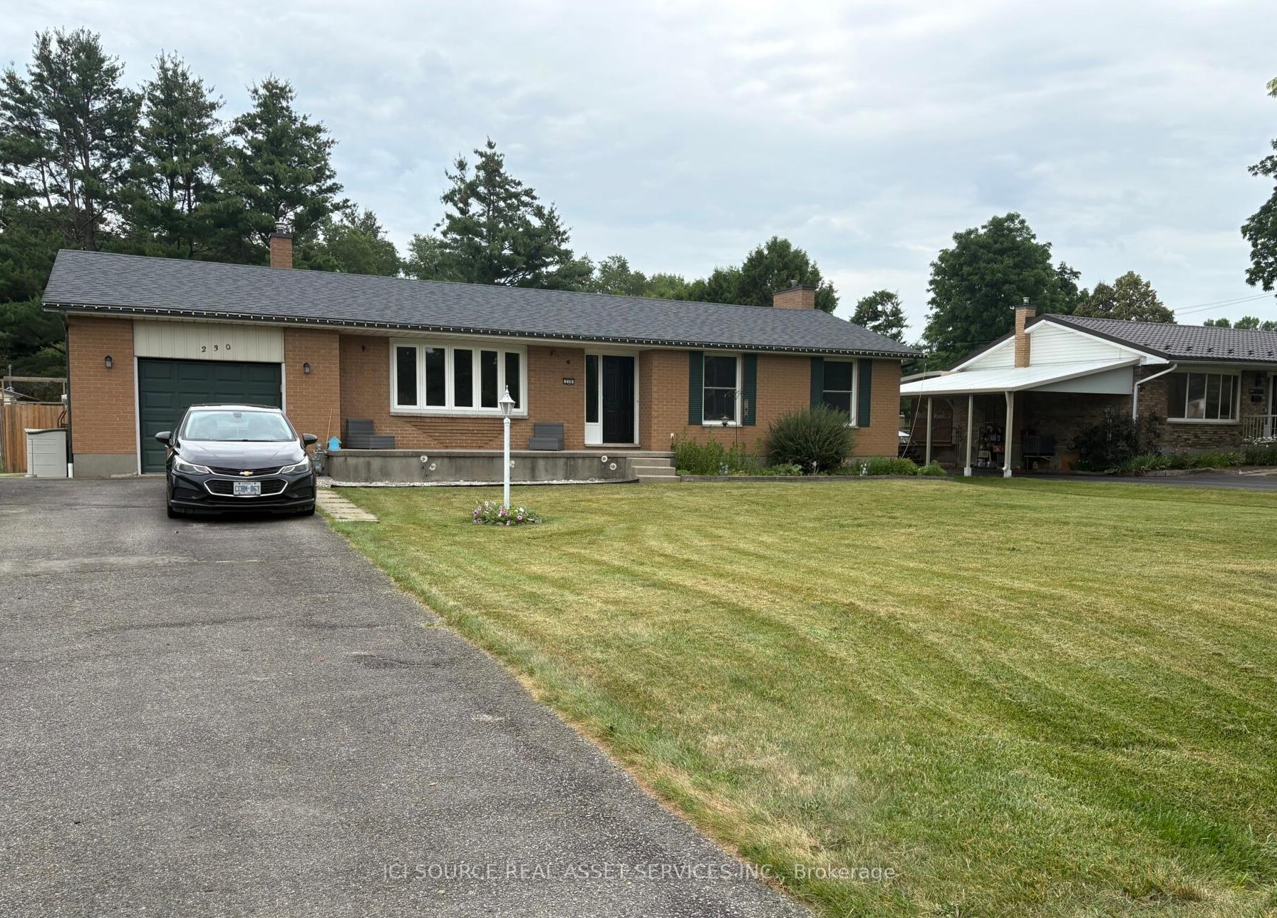 Photo 3 of 230 Minnie Street, Thames Centre, Rural Thames Centre — HOMEH