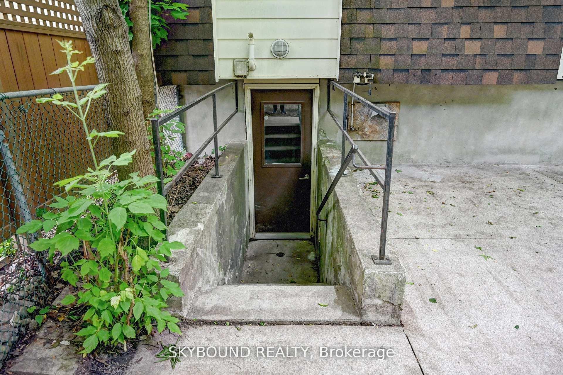 Photo 38 of 48 Cluthe Crescent, Kitchener, Brigadoon — HOMEH